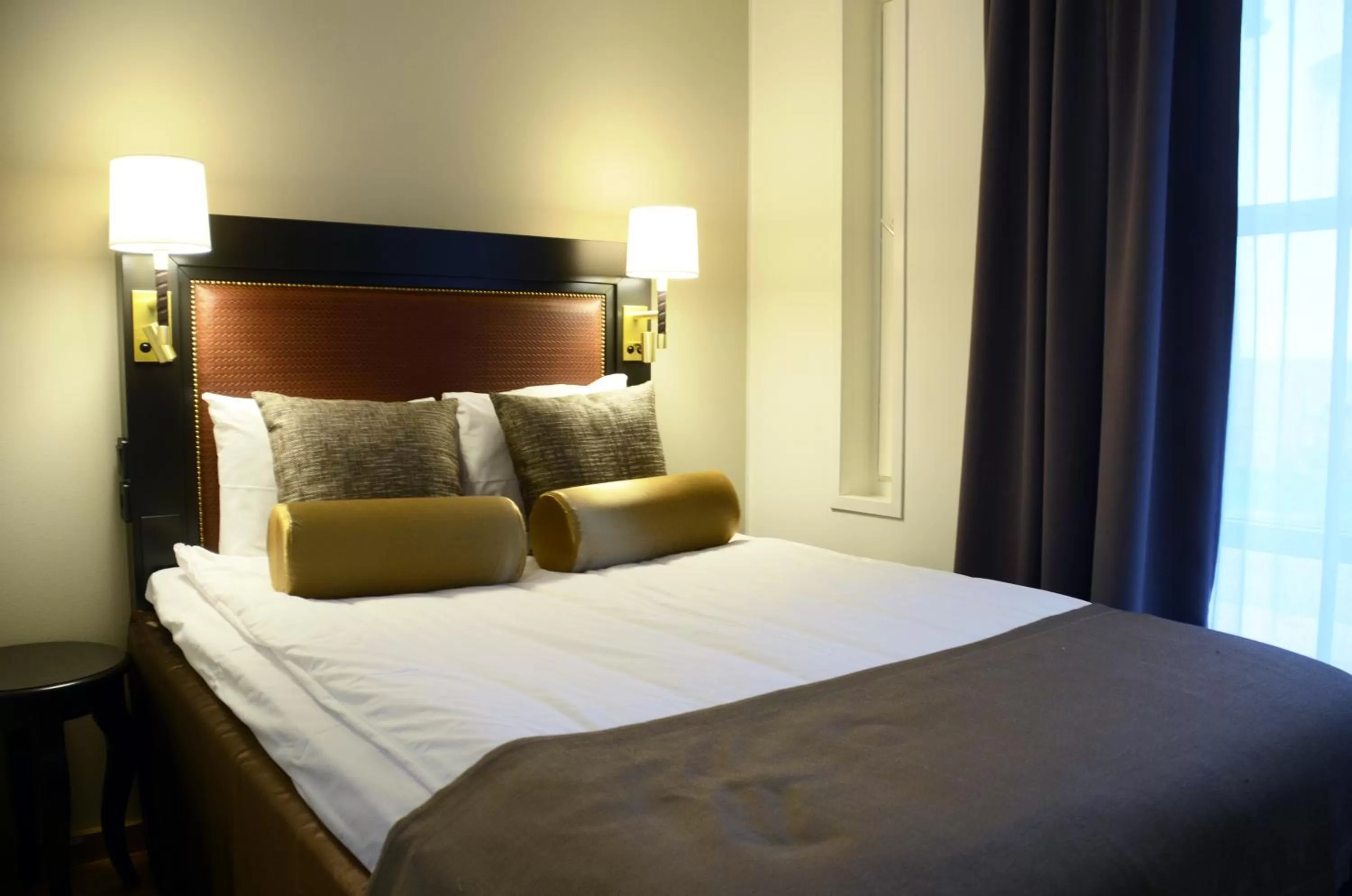 Bed in Home Hotel Bilan