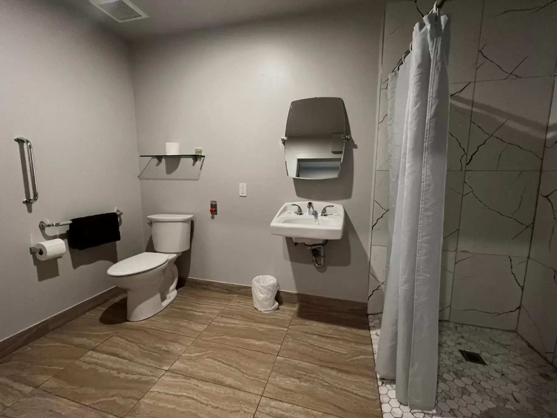 Deluxe Queen Room in Big Bird Inn Wawa, SureStay Collection by Best Western Deluxe Queen Room in Big Bird Inn Wawa, SureStay Collection by Best Western