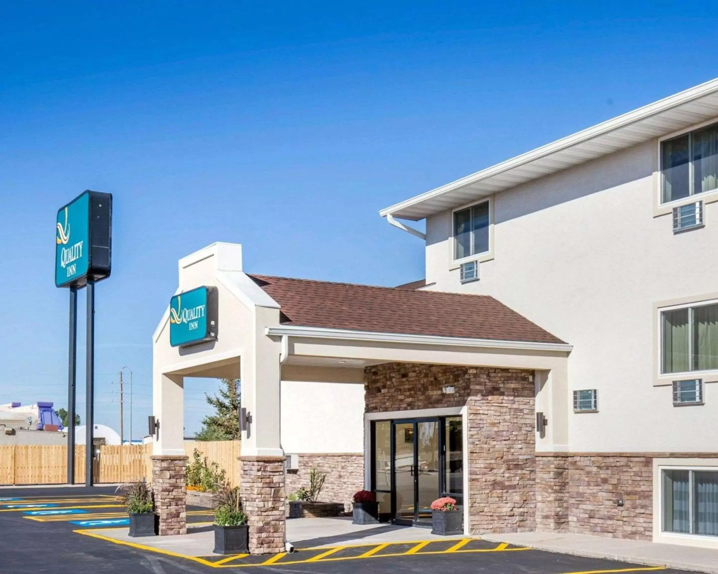 Property Building in Quality Inn Gillette