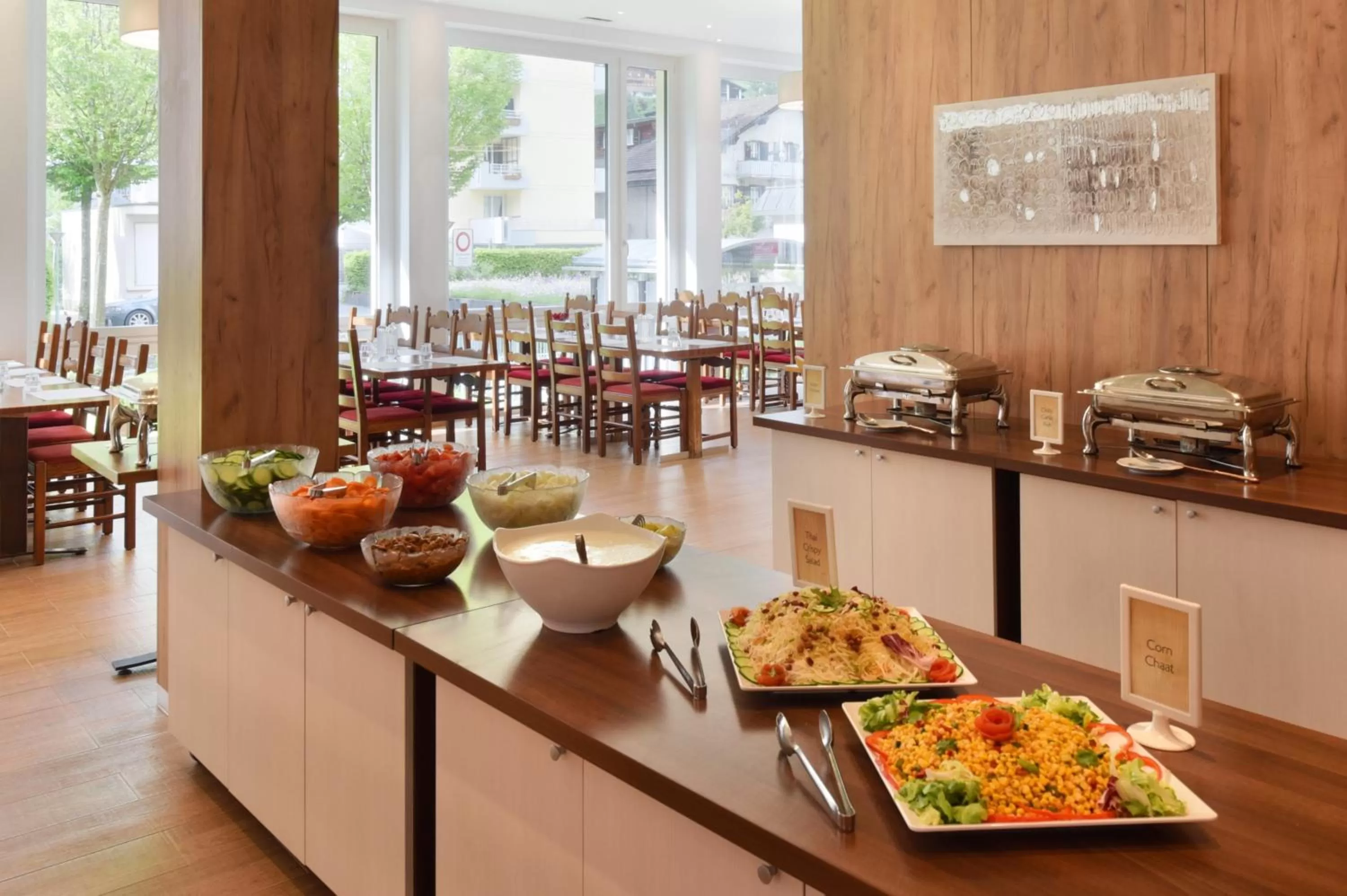 Restaurant/places to eat in Hotel Central