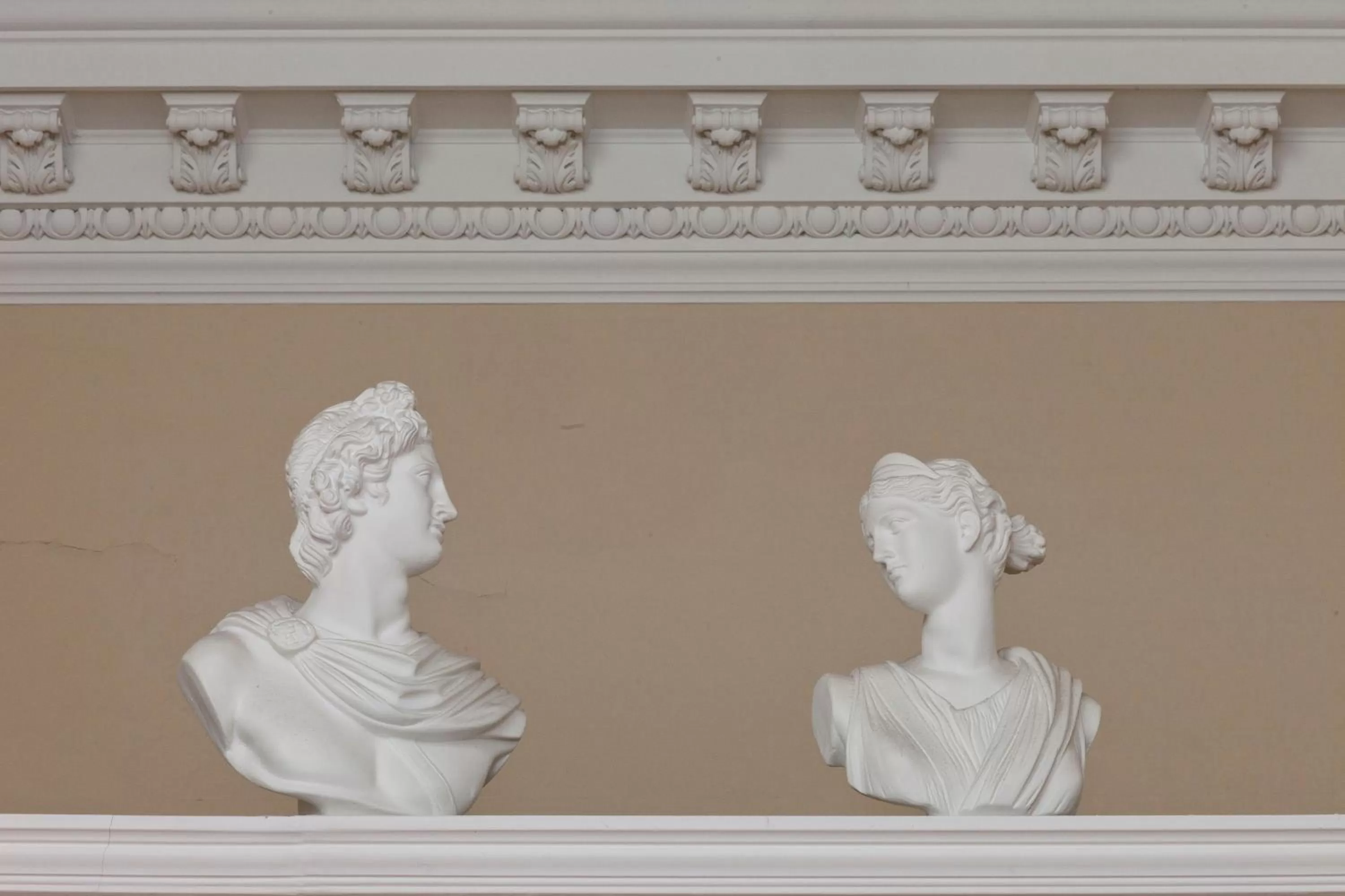 Decorative detail in Palazzo Lombardo