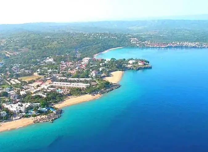 Beach, Bird's-eye View in Aparthotel Michaela