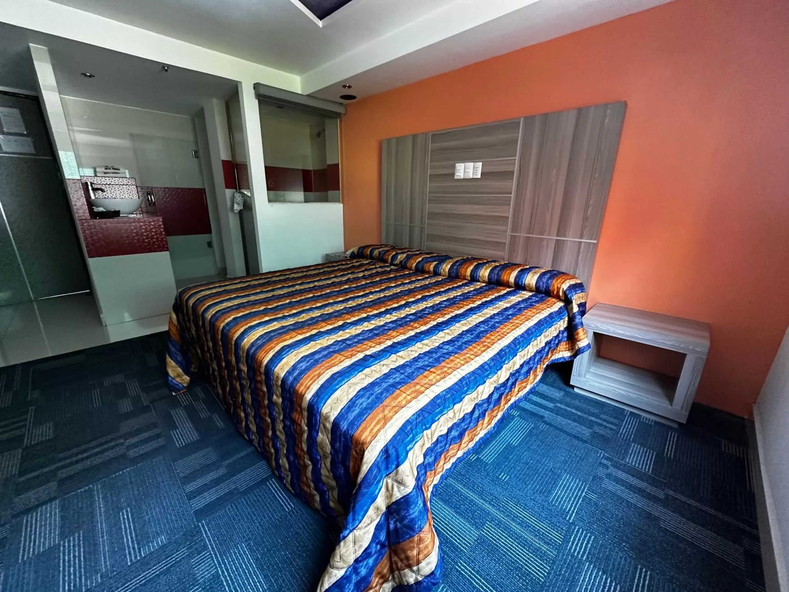 Bed in Hotel Rossel Plaza