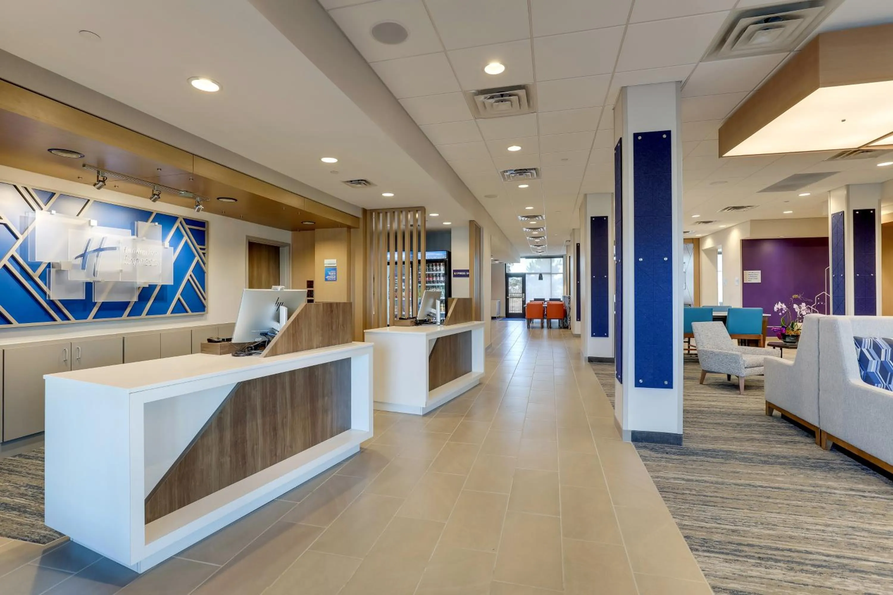 Lobby or reception in Holiday Inn Express Holly Springs - Raleigh Area by IHG