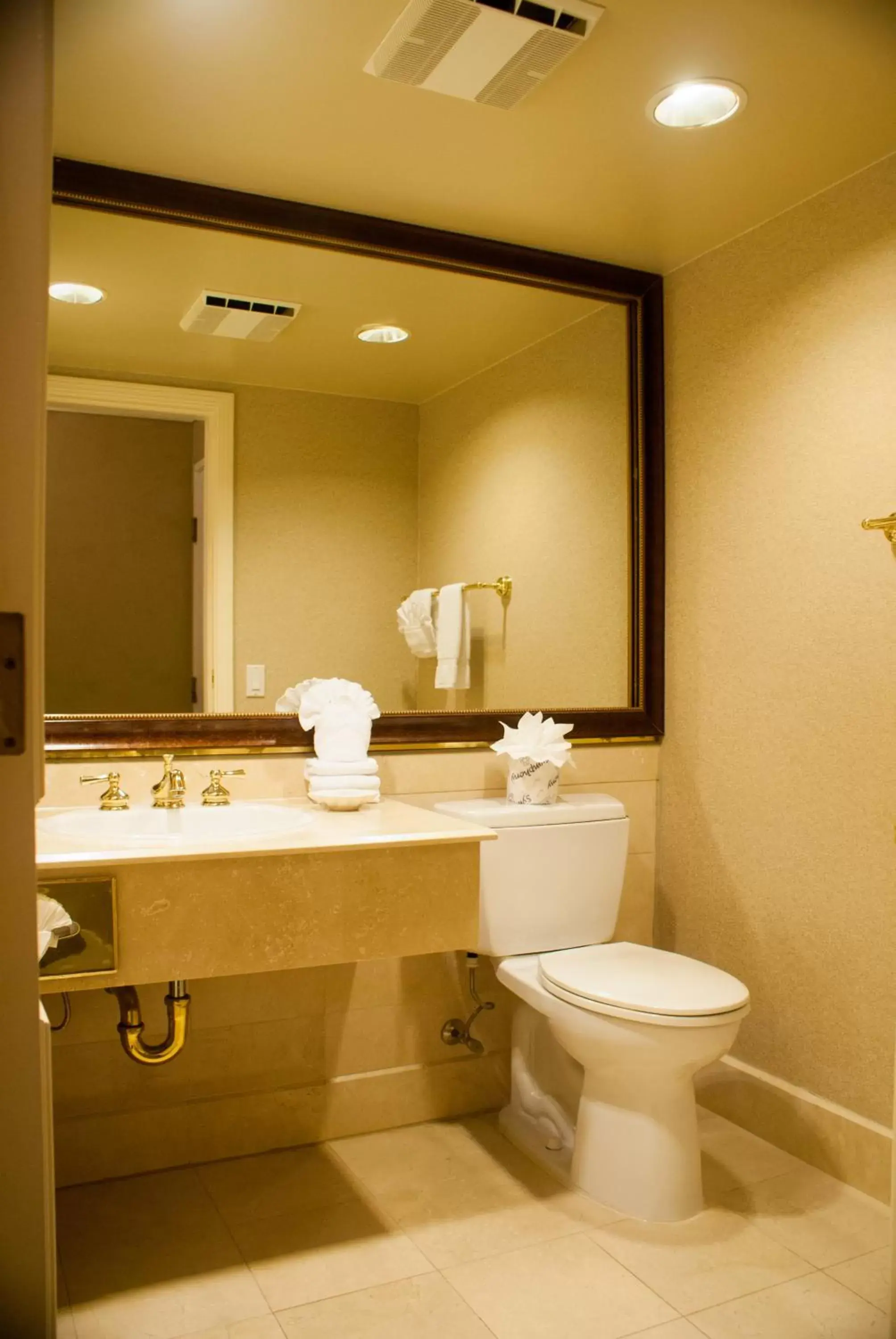 Bathroom in Indian Wells Resort Hotel