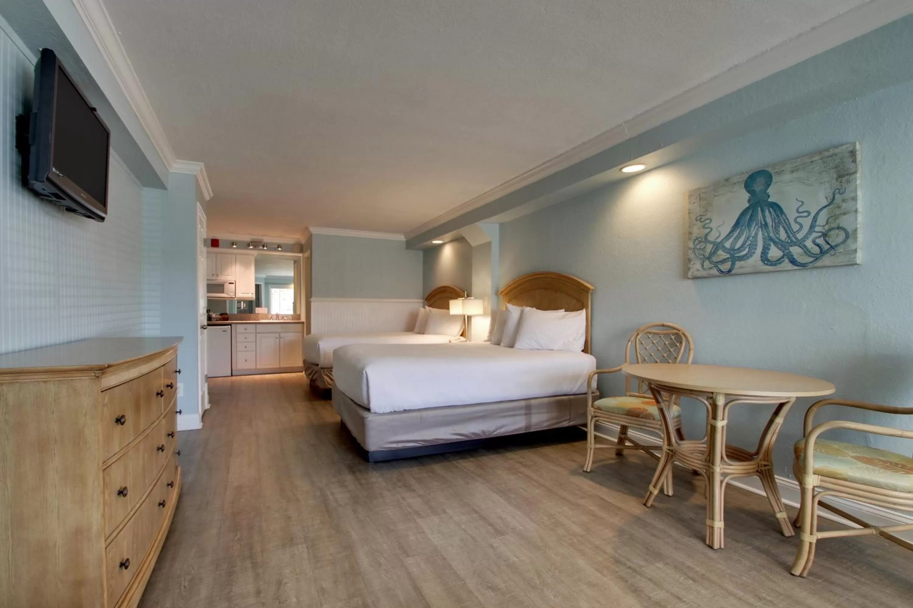 Bedroom, Bed in Islander Hotel & Resort