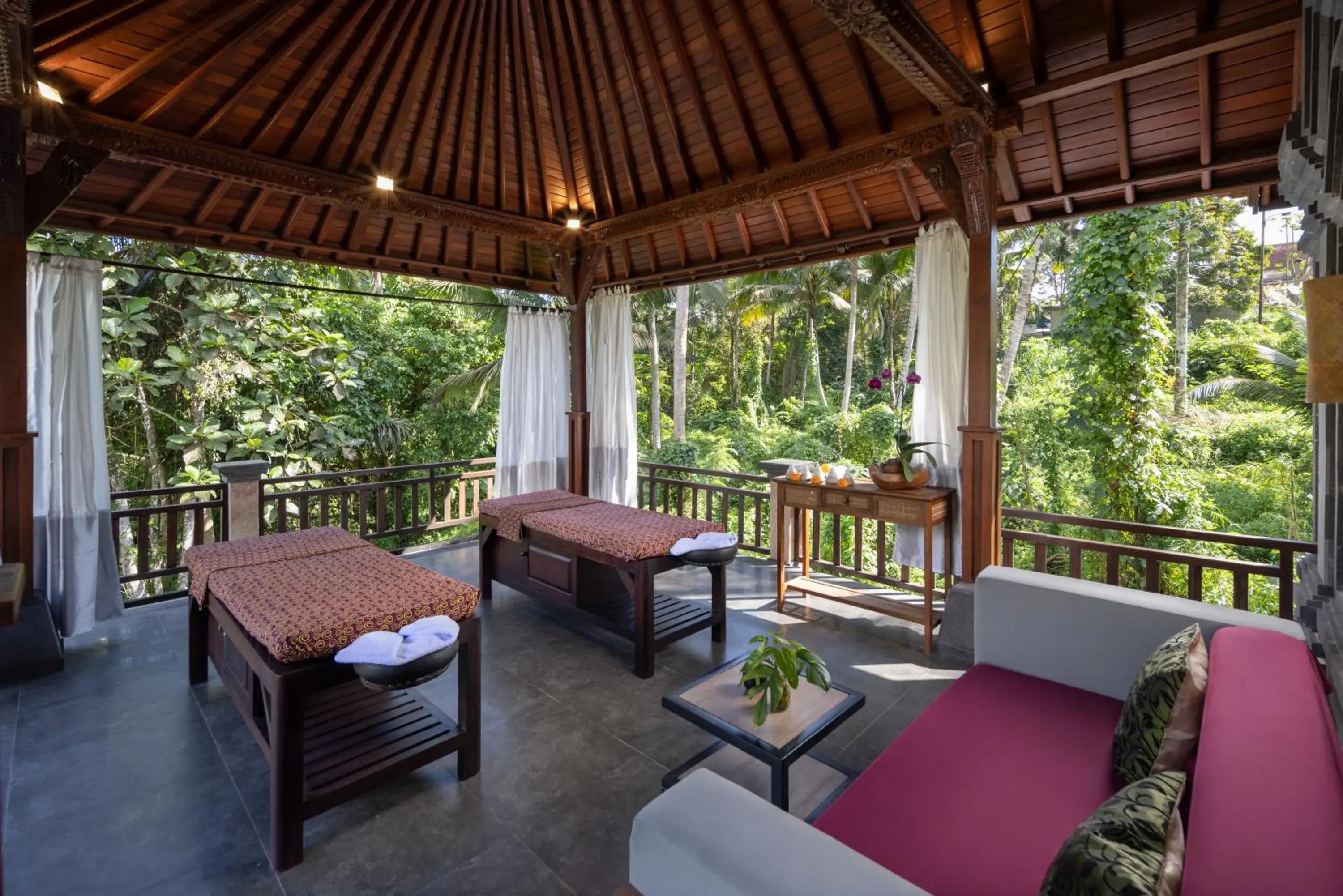 Spa and wellness centre/facilities, Seating Area in The Pari Sudha