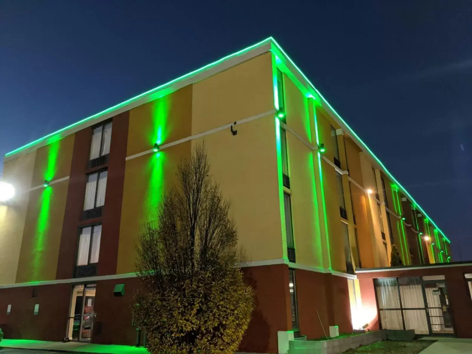 Property building in Quality Inn Terre Haute University Area Property building in Quality Inn Terre Haute University Area