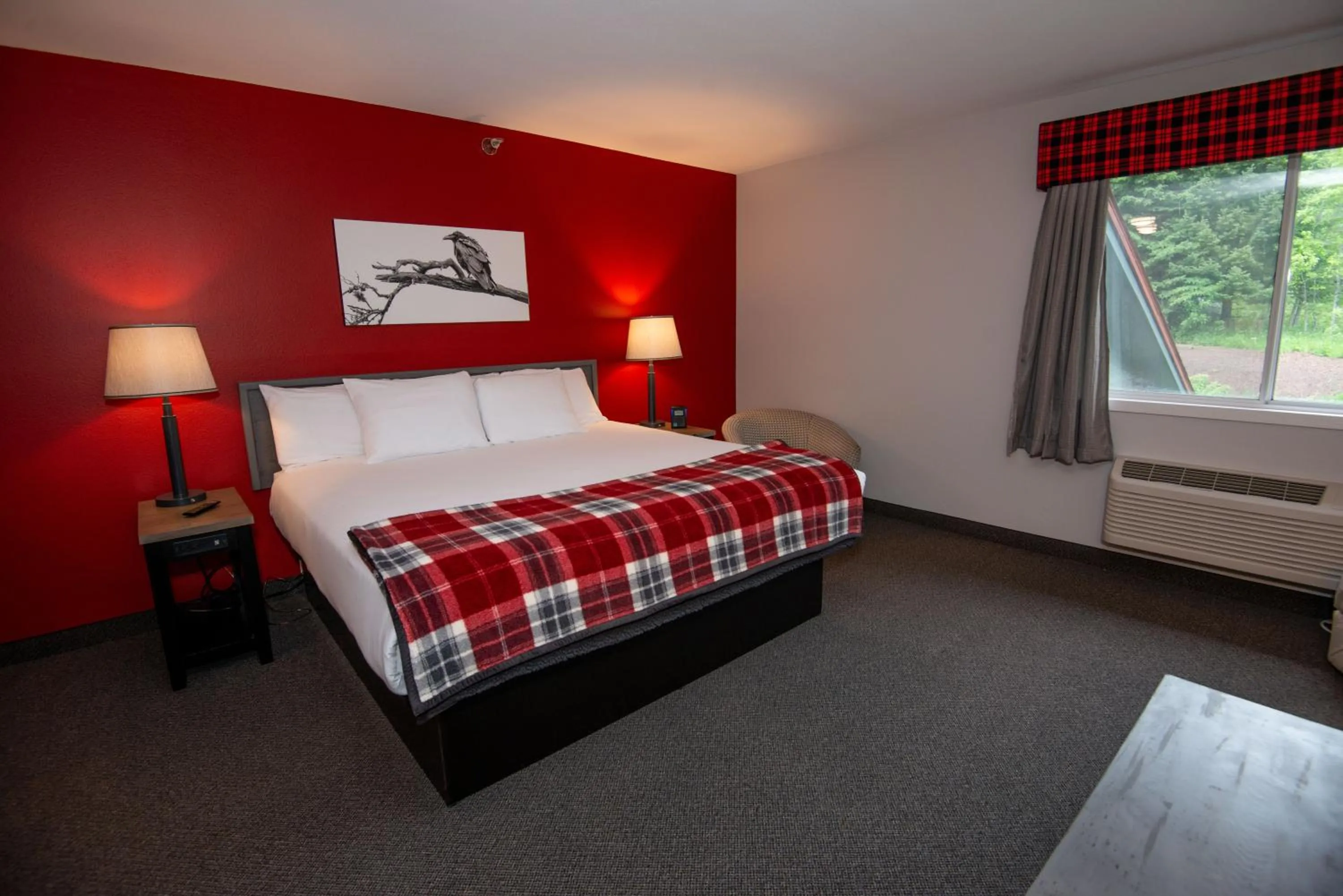 Bed in Mountain Inn at Lutsen