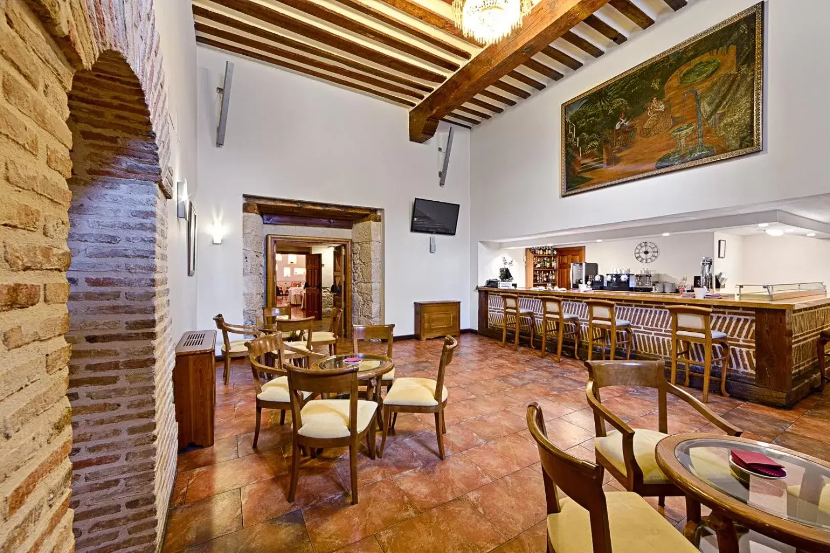 Lounge or bar, Restaurant/Places to Eat in AZZ Peñafiel Las Claras Hotel & Spa