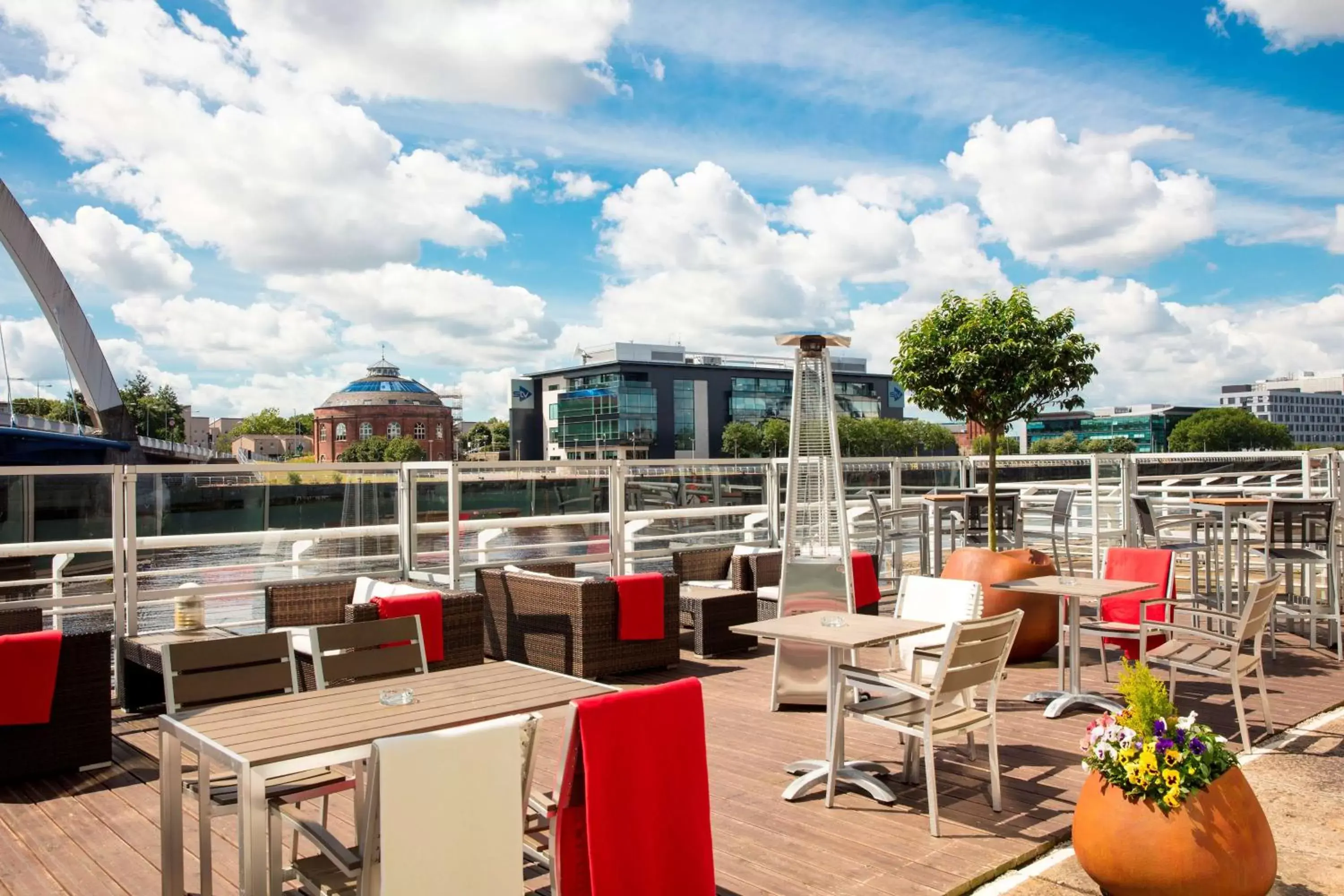 Patio in Hilton Garden Inn Glasgow City Centre