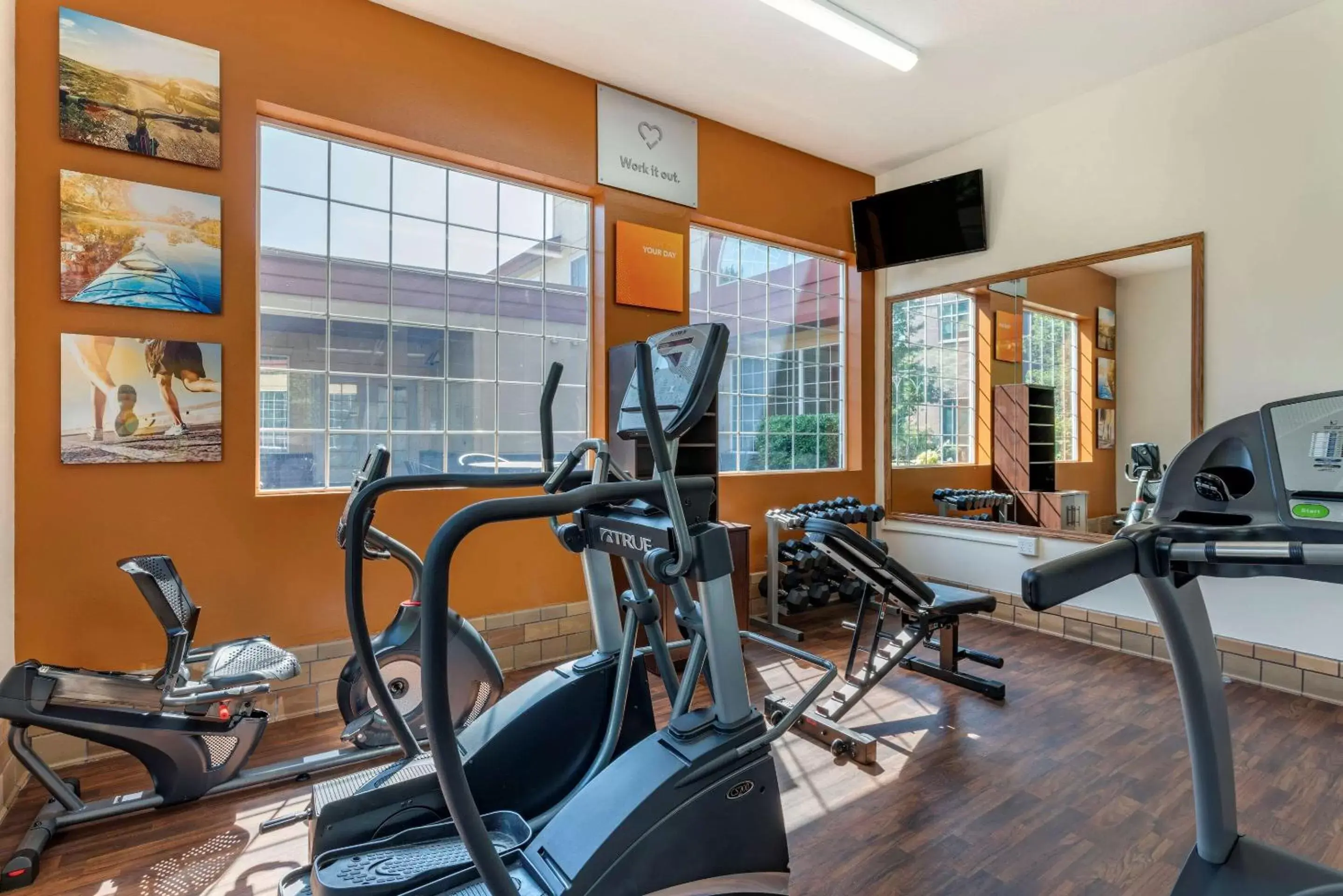 Fitness centre/facilities in Comfort Suites Salem Fitness centre/facilities in Comfort Suites Salem