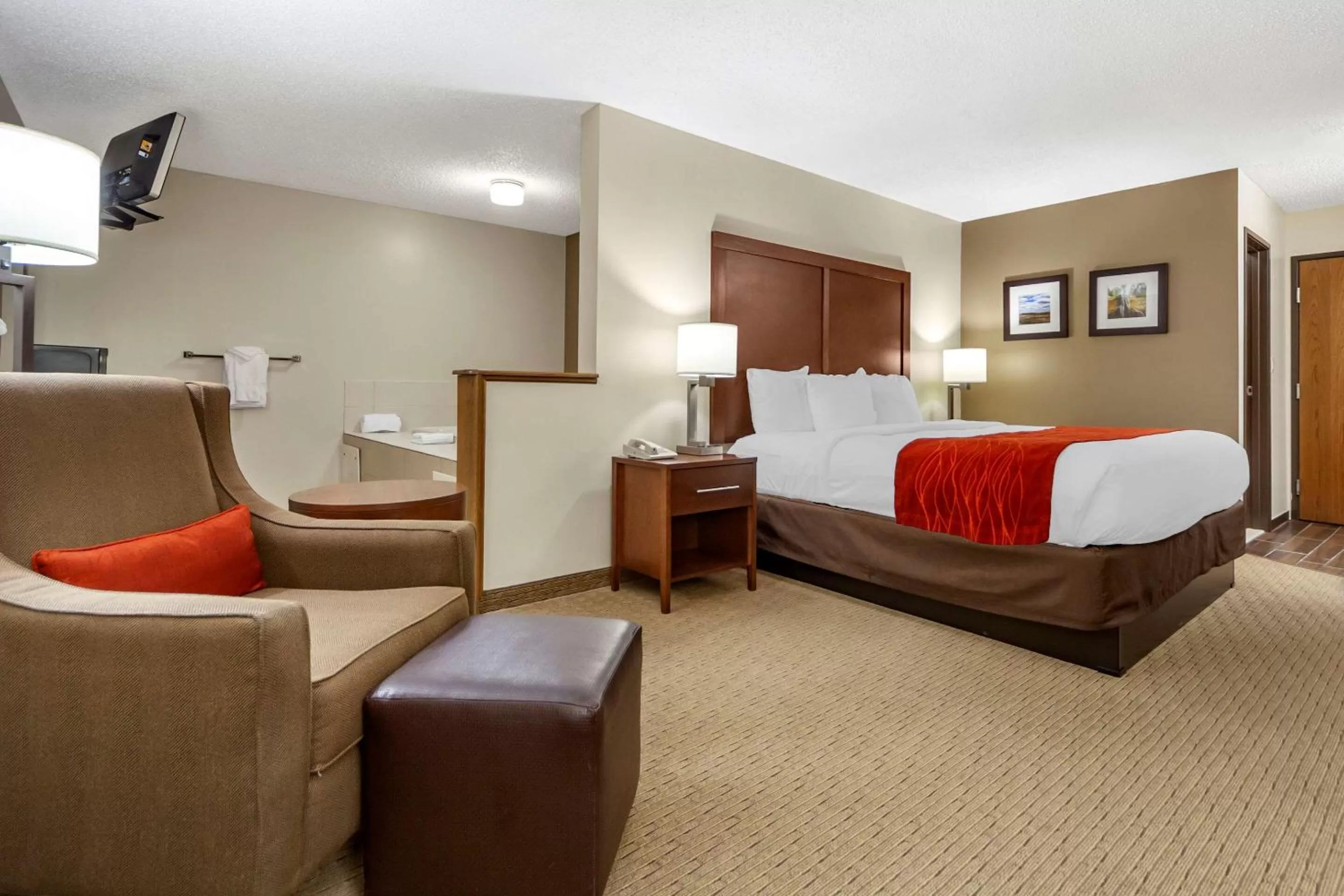 Photo of the whole room, Bed in Comfort Inn Valentine