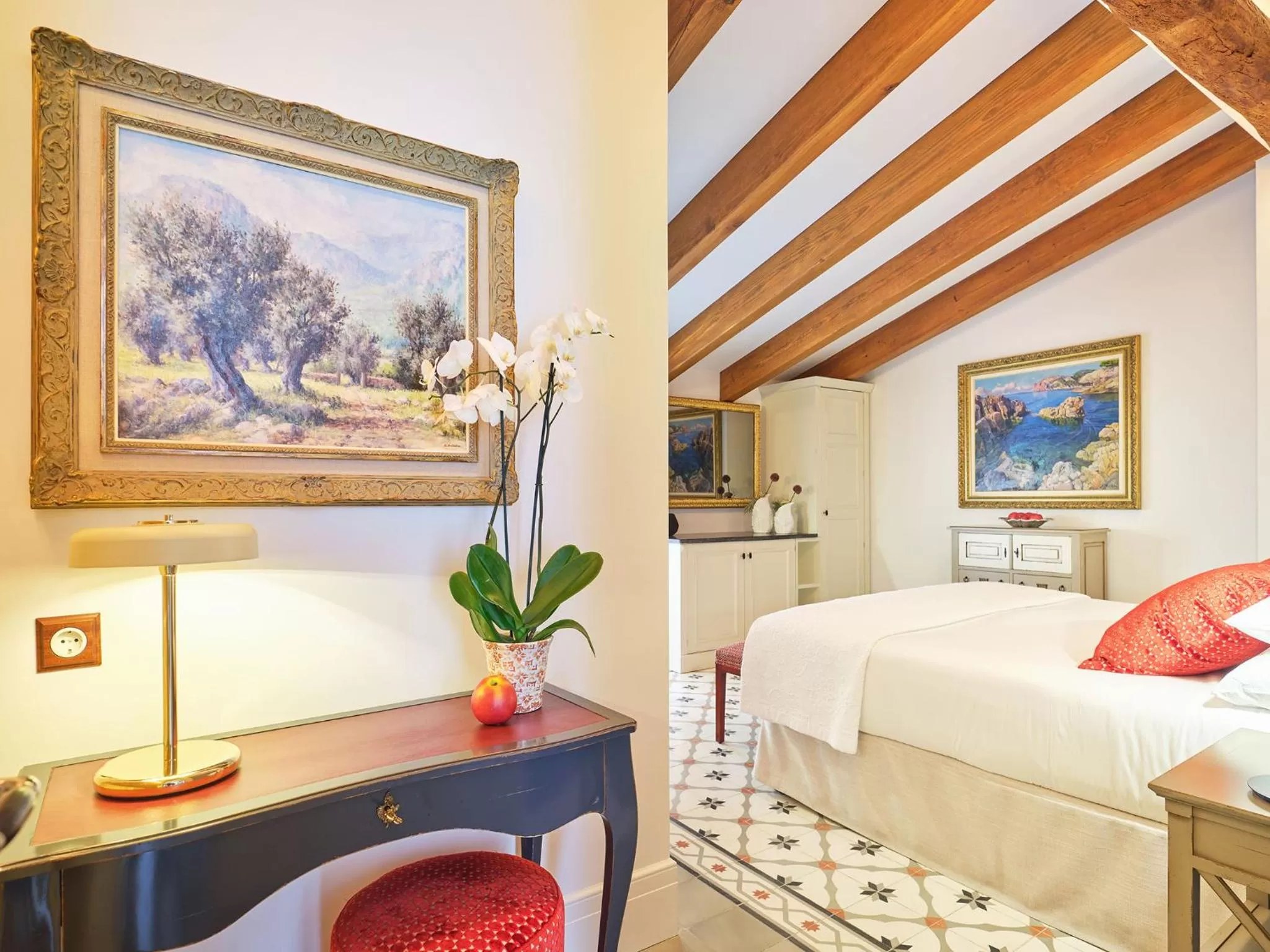 Bed in Hotel Gloria de Sant Jaume