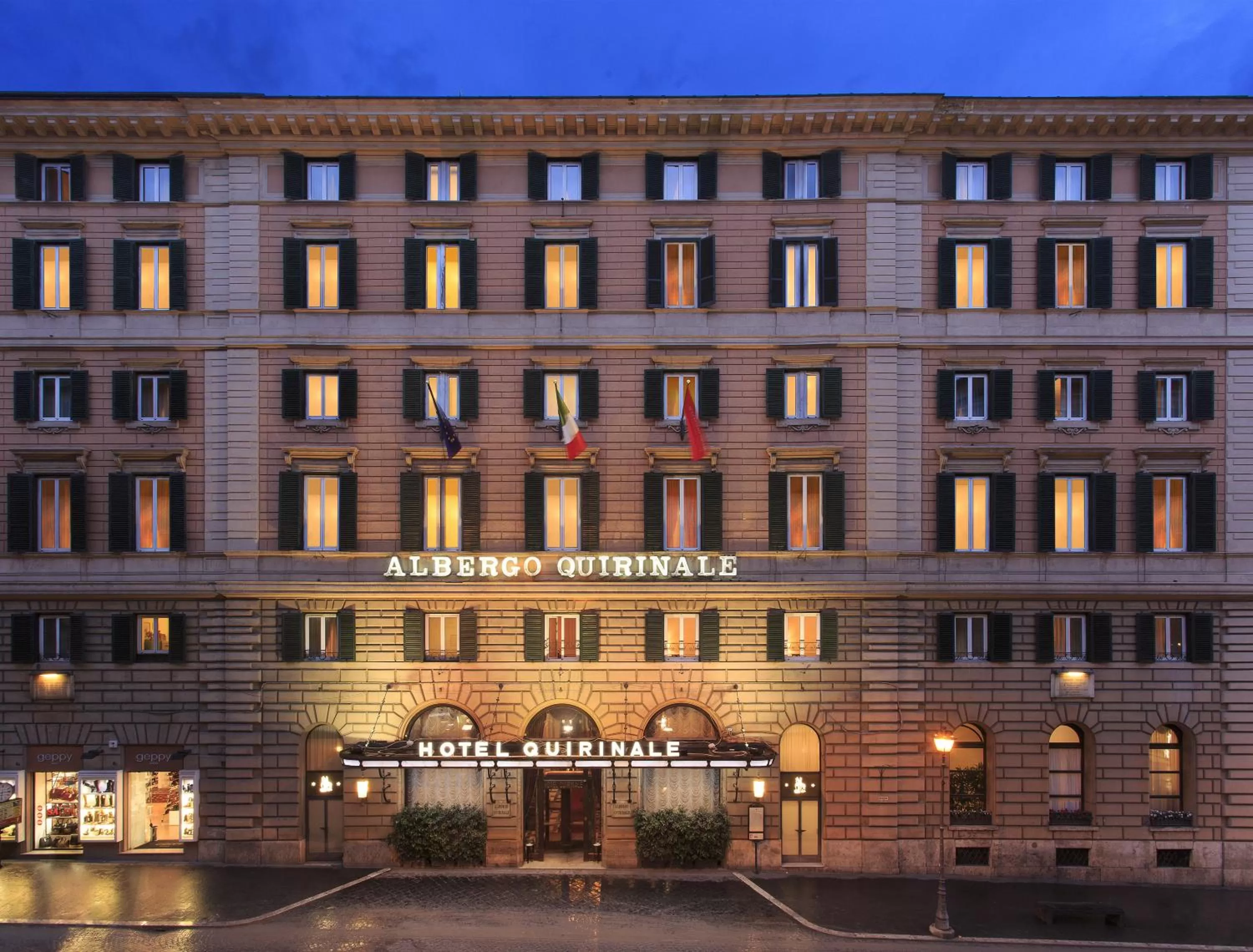 Facade/entrance in Hotel Quirinale