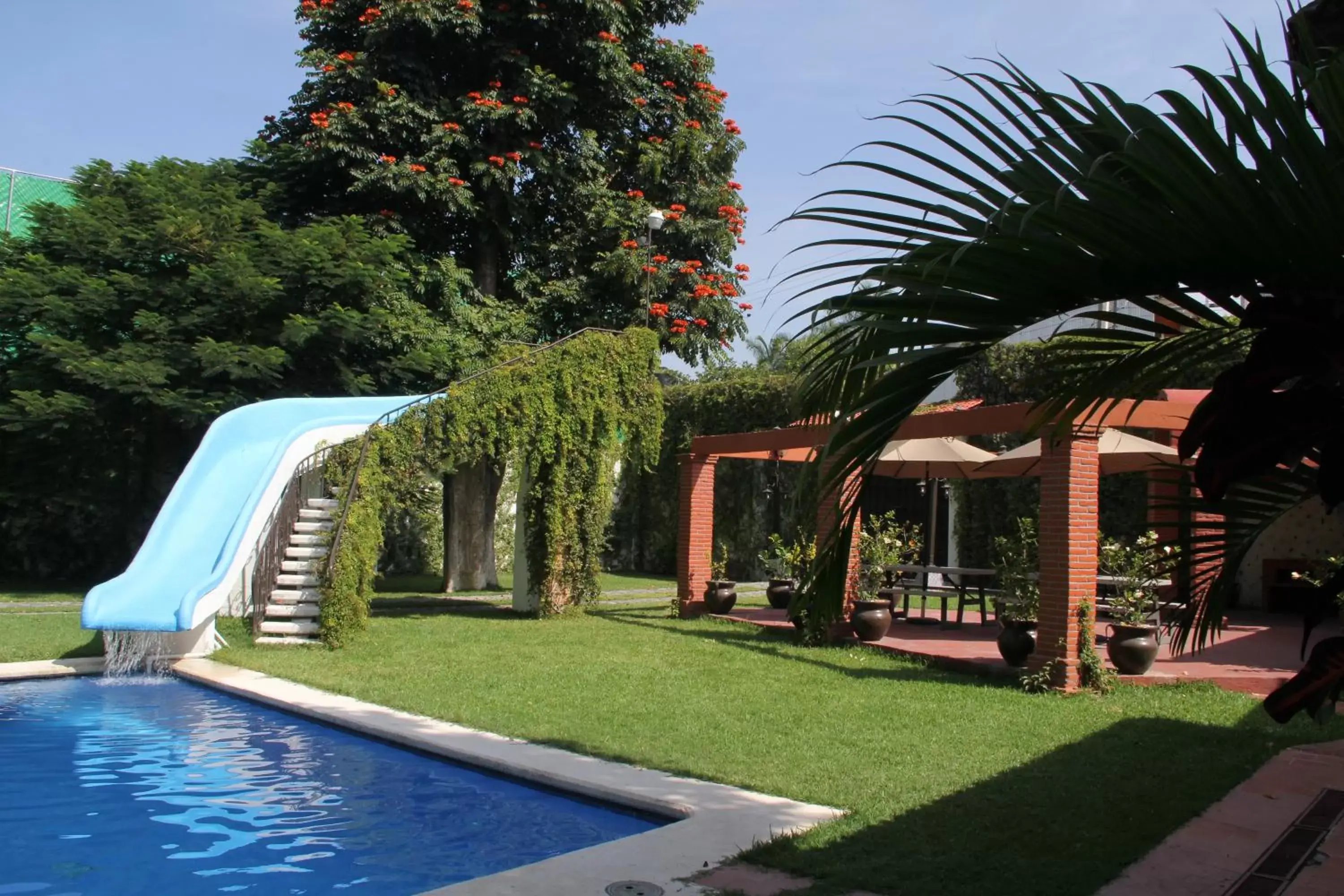 Area and facilities, Swimming Pool in Hotel La Villa Real