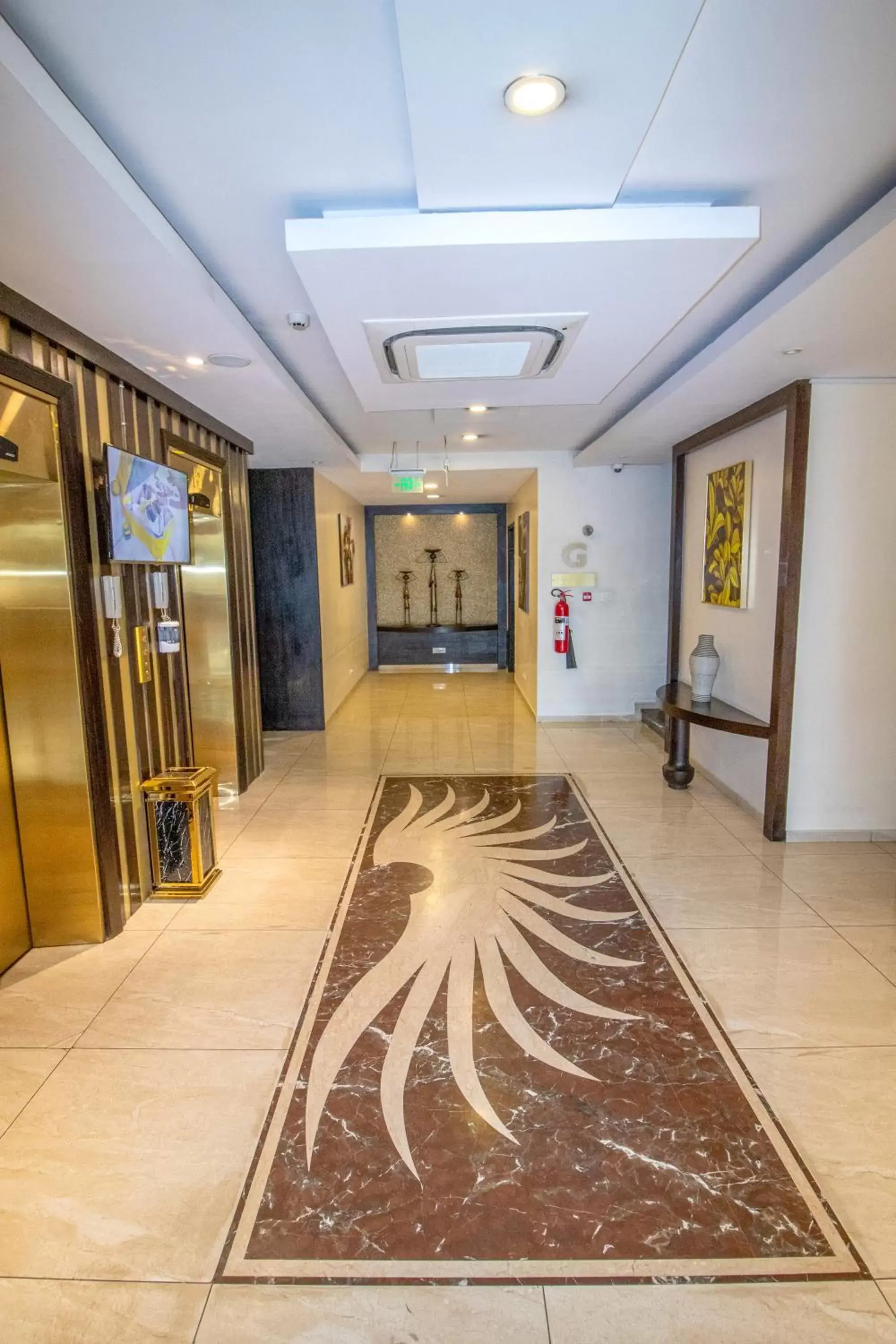 Lobby or reception, Lobby/Reception in Golden Tulip Westlands Nairobi