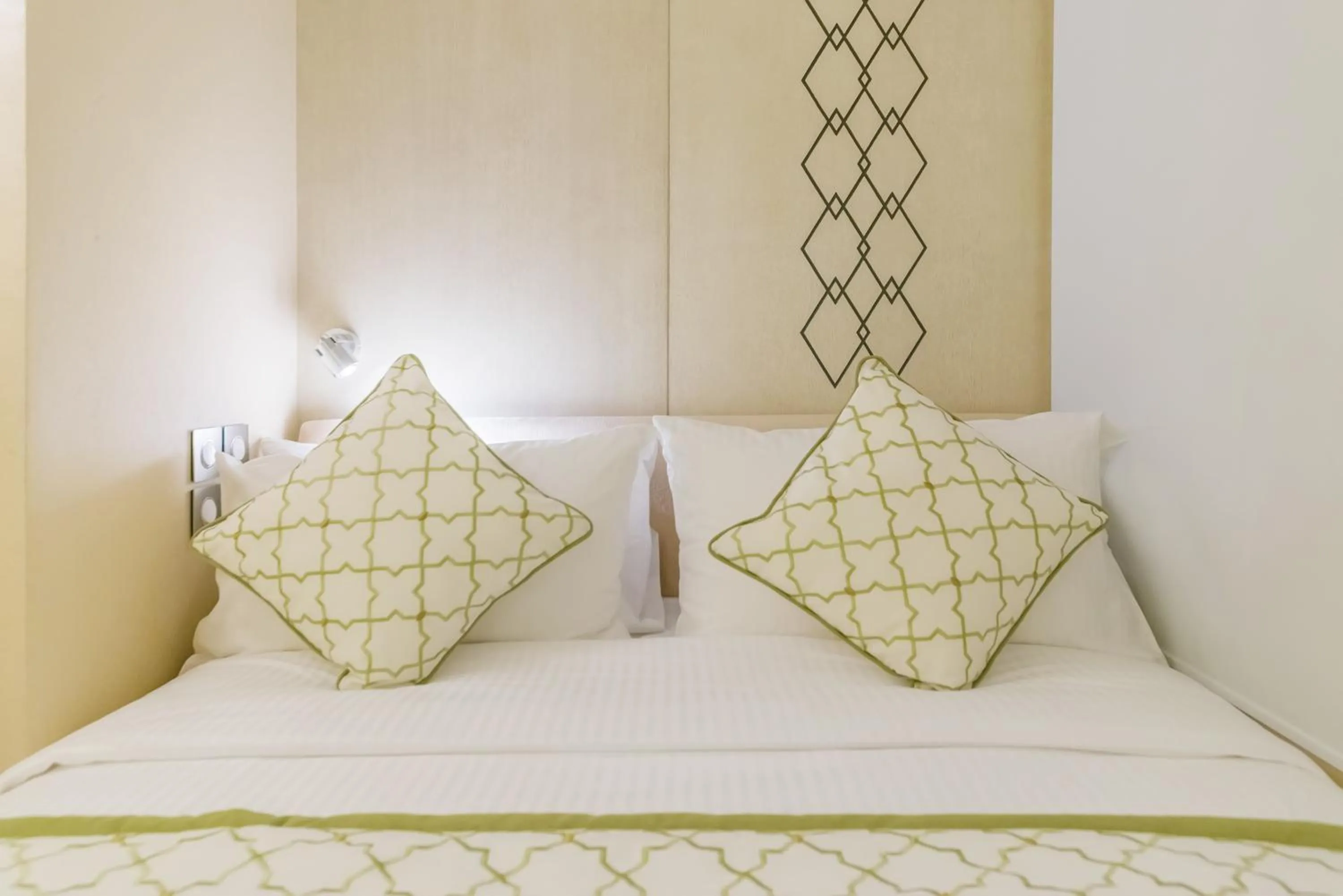 Bed in Hotel Pravo Hong Kong