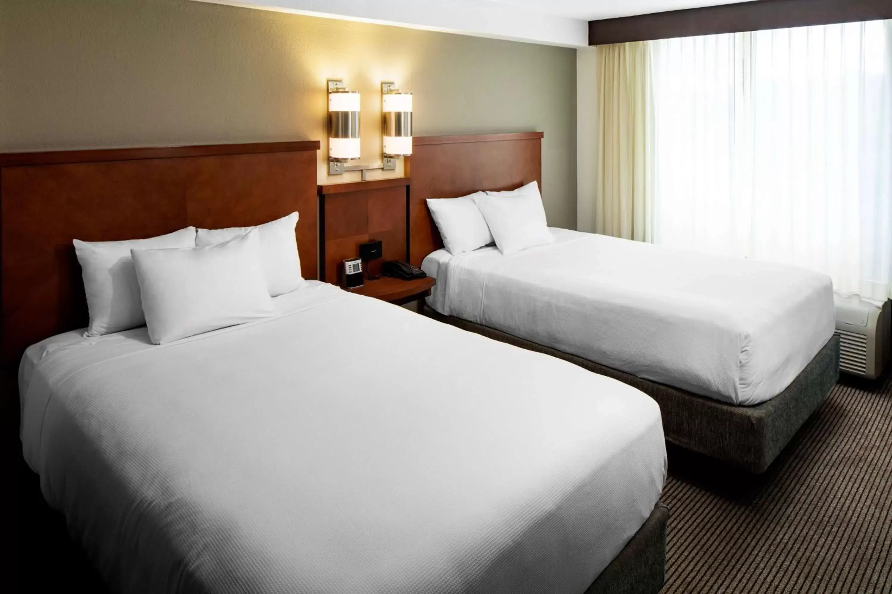 Photo of the whole room, Bed in Hyatt Place Dallas Park Central