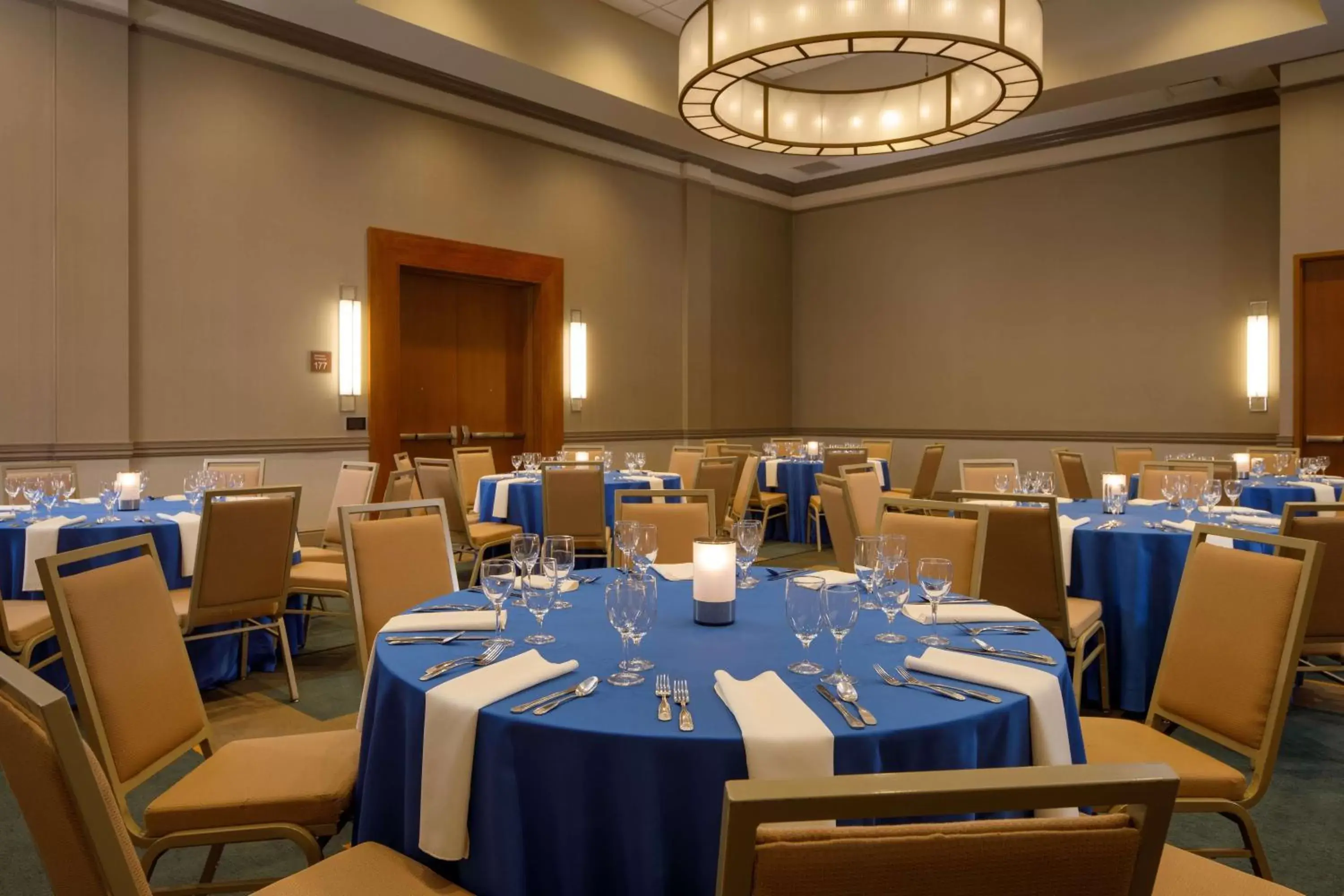 Meeting/conference room, Restaurant/Places to Eat in DoubleTree by Hilton Pittsburgh - Cranberry