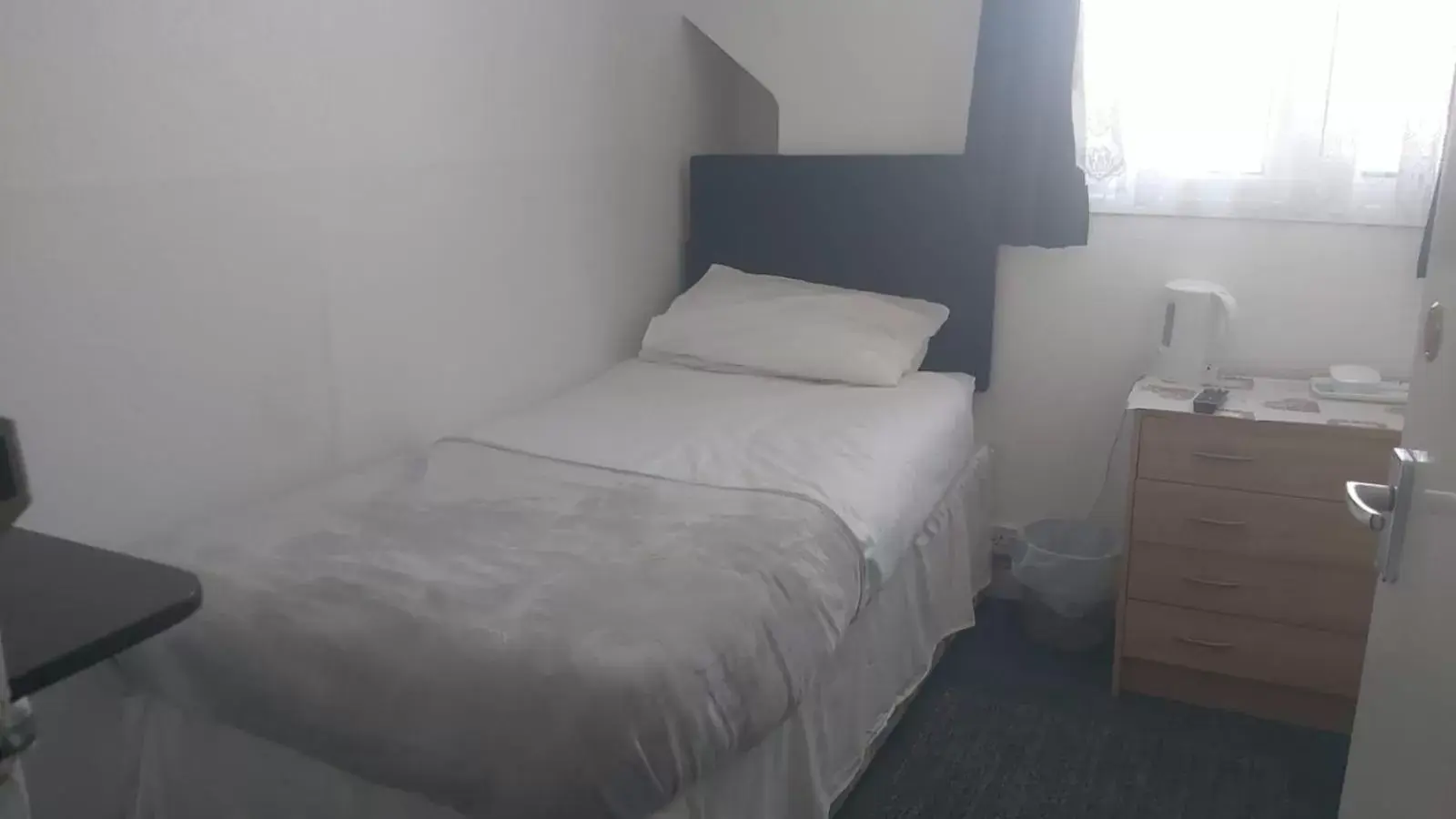 Bedroom, Bed in Tudor Lodge - Redcar Beach