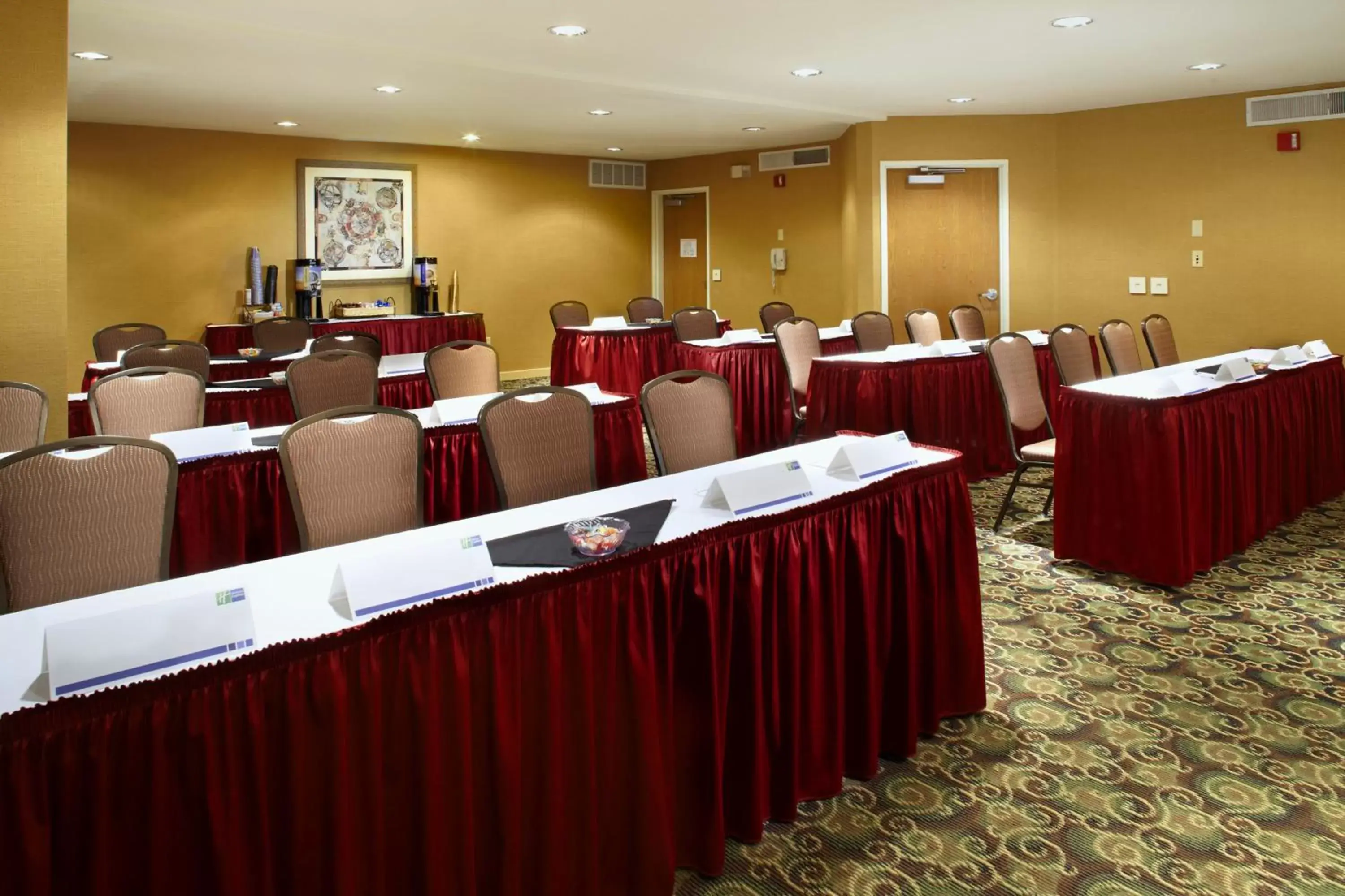 Meeting/conference room in Holiday Inn Express Hotel & Suites Scottsdale - Old Town, an IHG Hotel