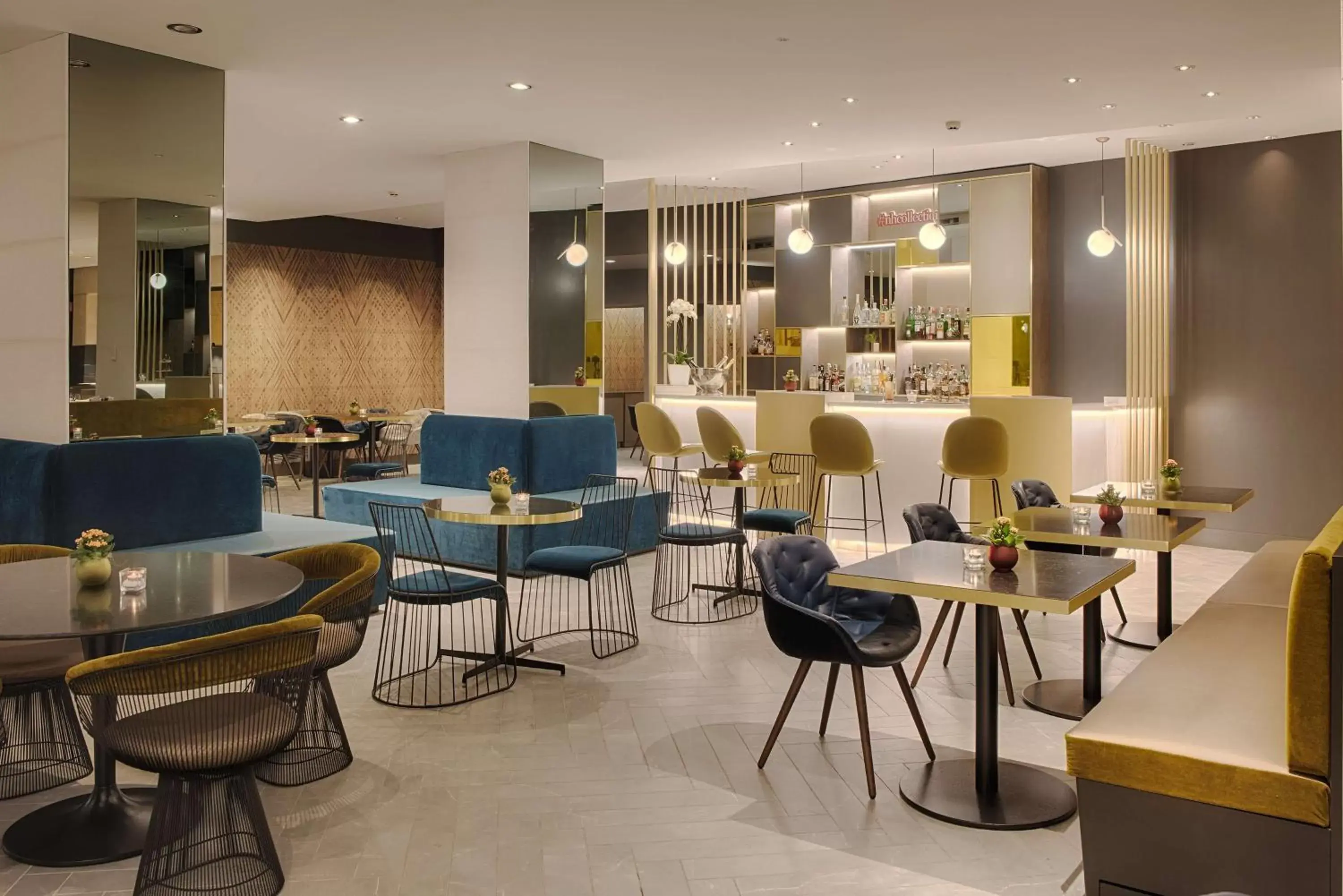 Lounge or bar, Restaurant/Places to Eat in NH Collection Roma Centro