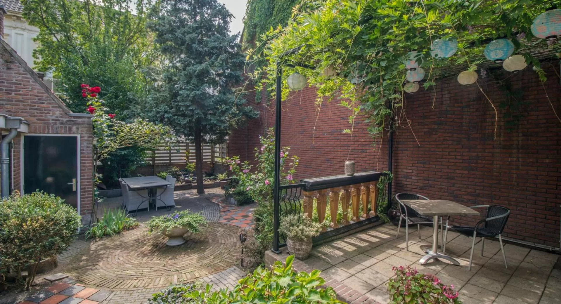 Patio, BBQ Facilities in Hart van Lochem