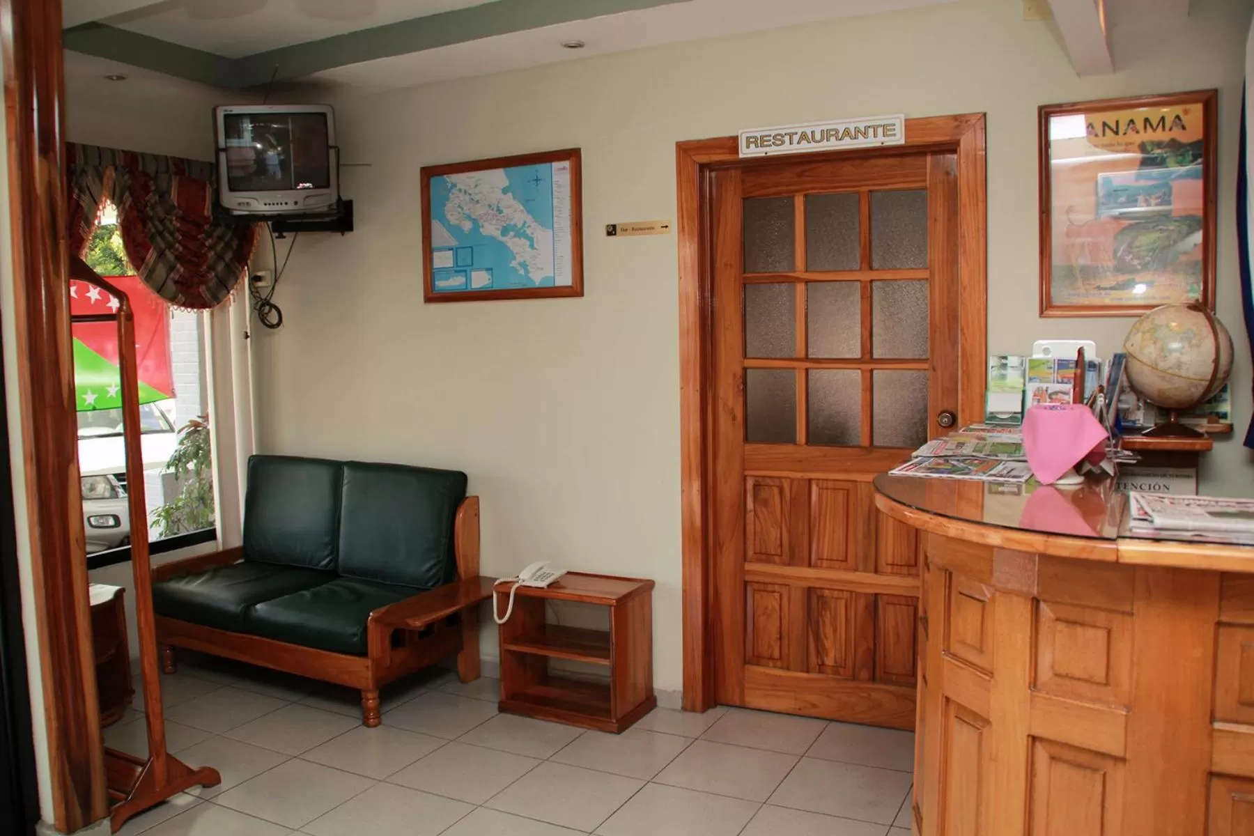 Lobby or reception in Hotel Iberia