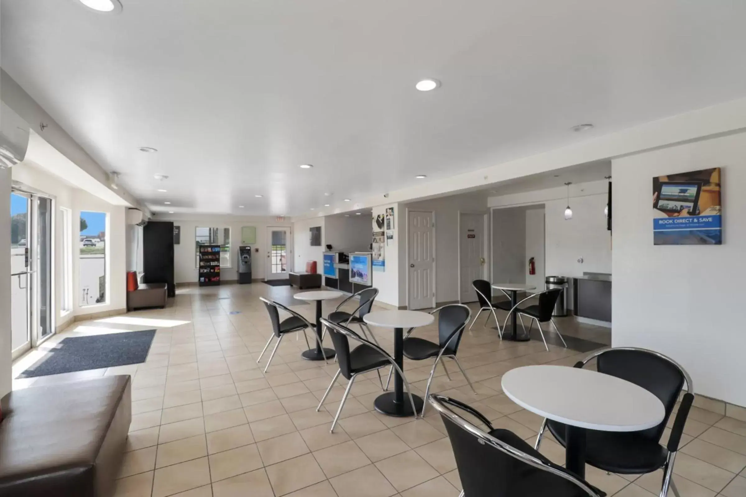 Lobby or reception in Motel 6-Bryan, TX - University Area Lobby or reception in Motel 6-Bryan, TX - University Area