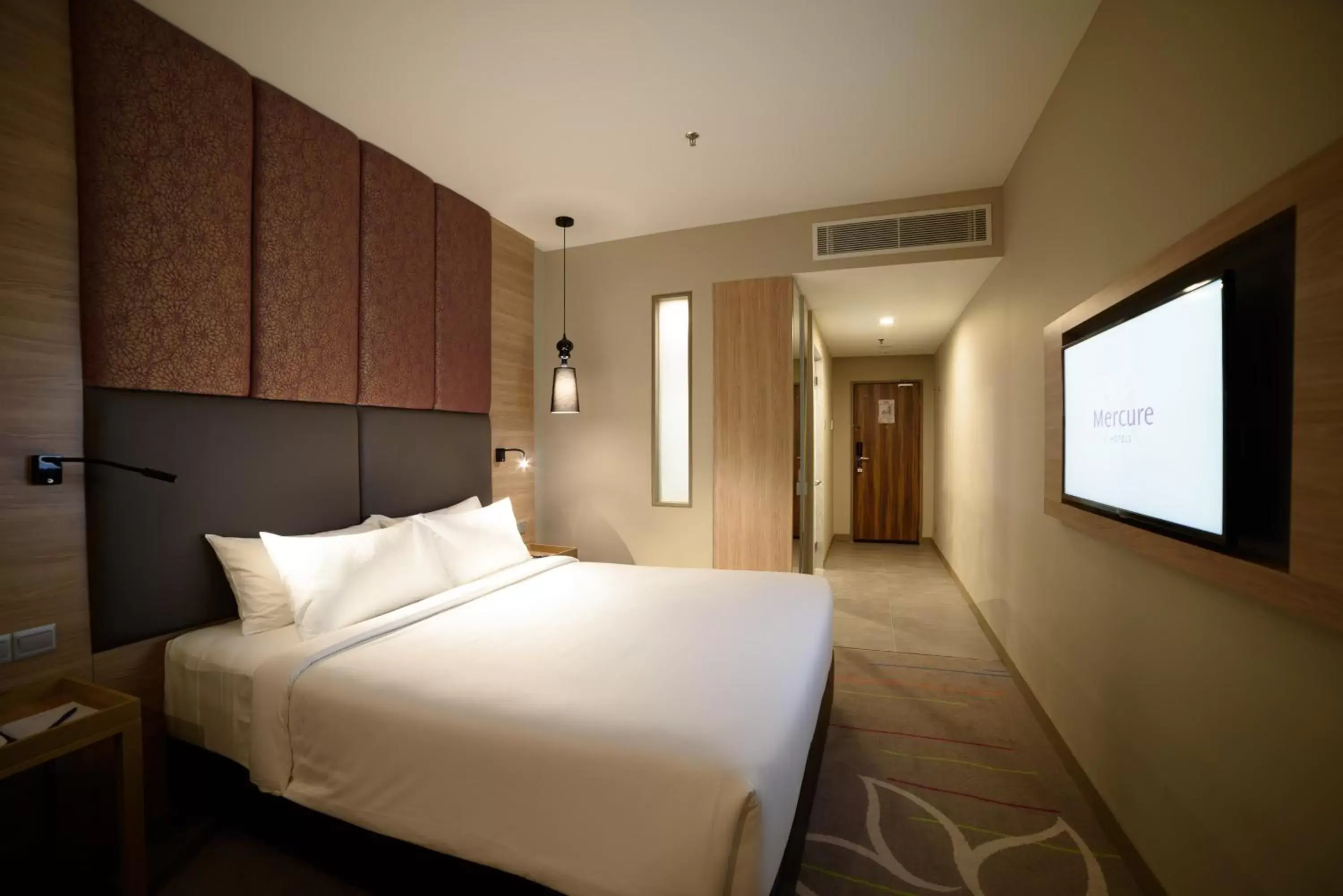 Bed in Mercure Selangor Selayang