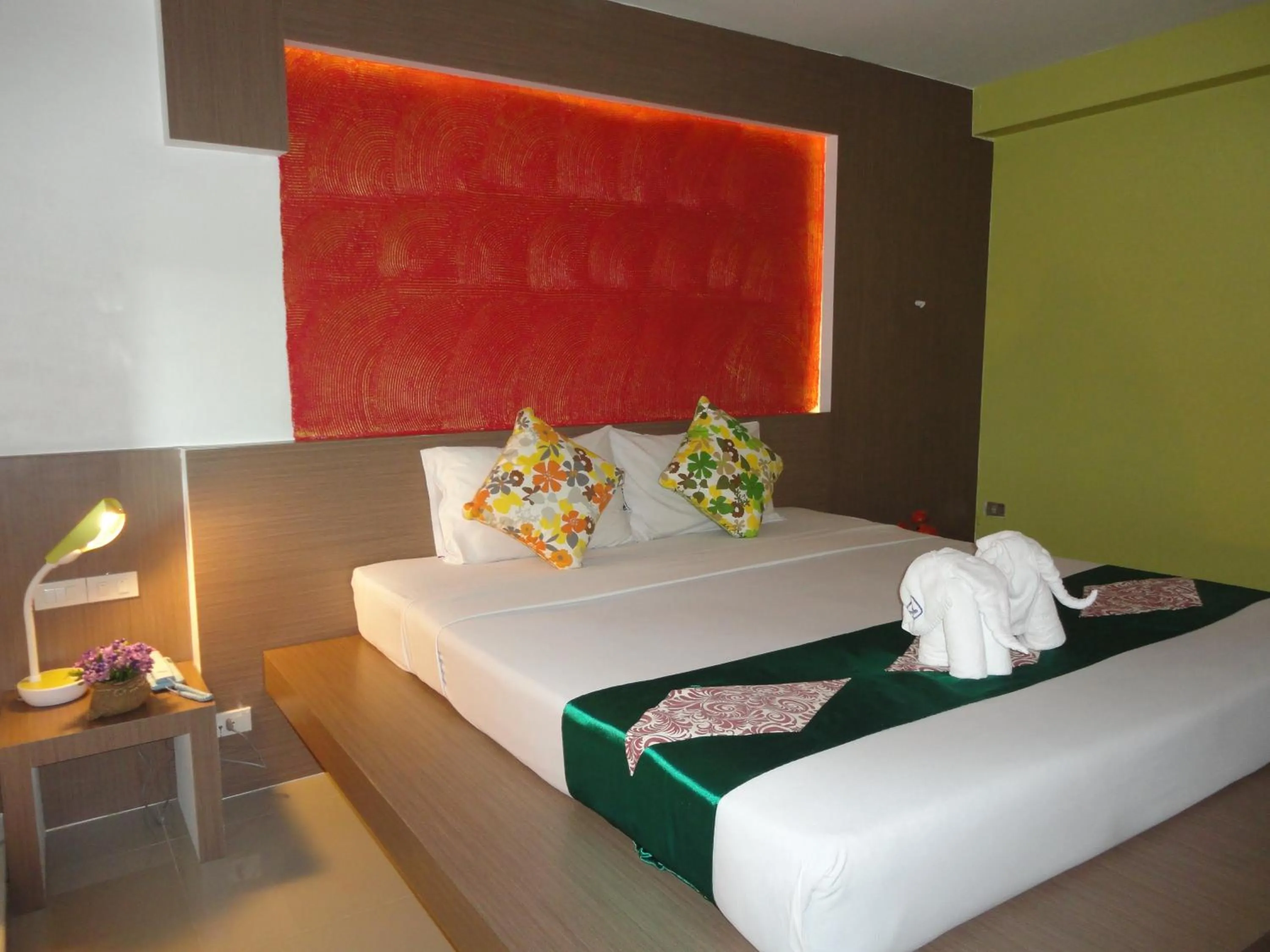 Photo of the whole room, Bed in La Moon At Phuket - SHA Extra Plus