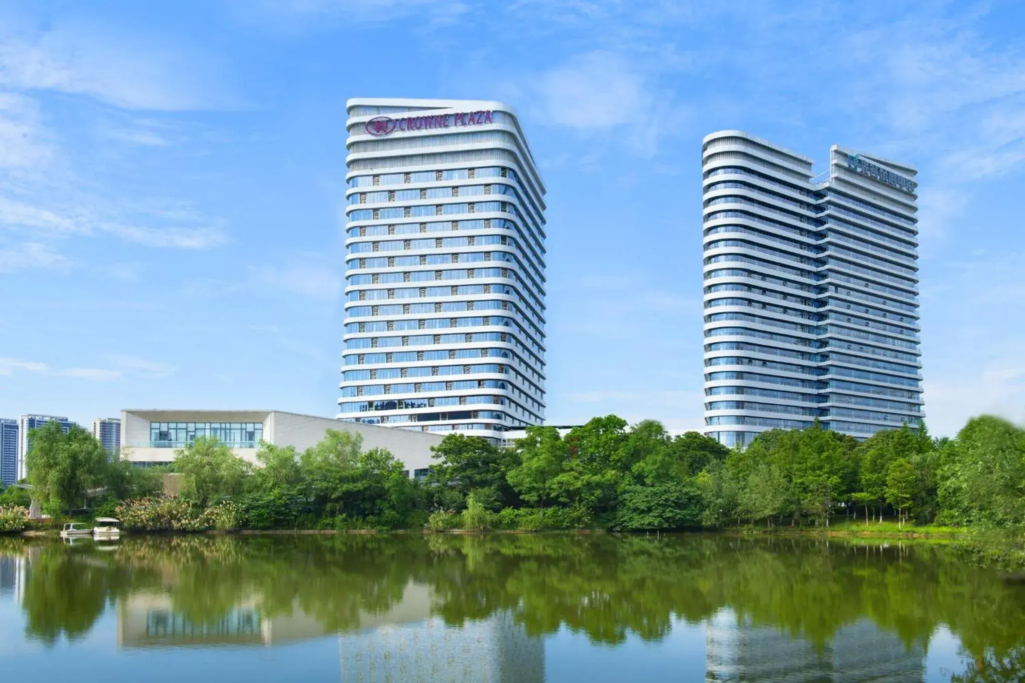 Property Building in Crowne Plaza Wuhan Optics Valley, an IHG Hotel