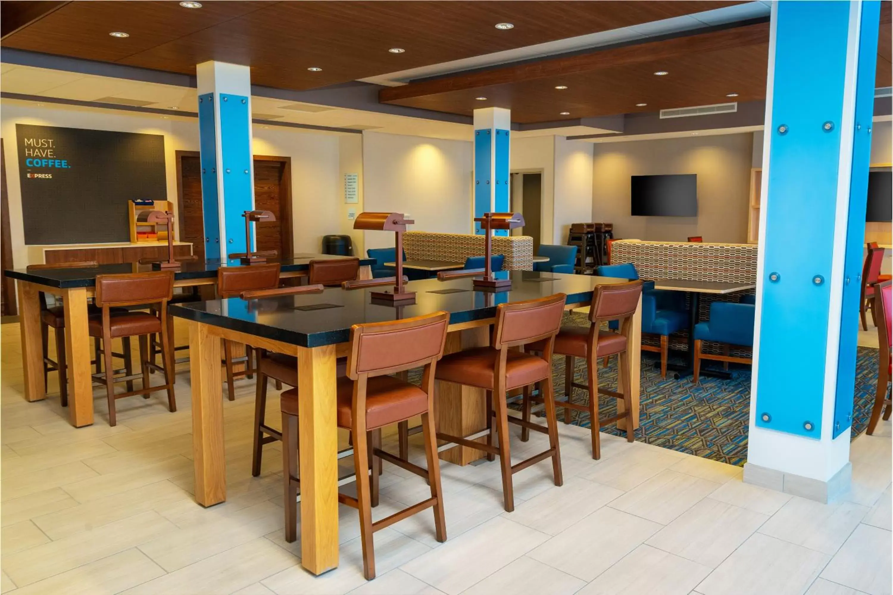 Lobby or reception, Restaurant/Places to Eat in Holiday Inn Express & Suites - Las Vegas - E Tropicana, an IHG Hotel