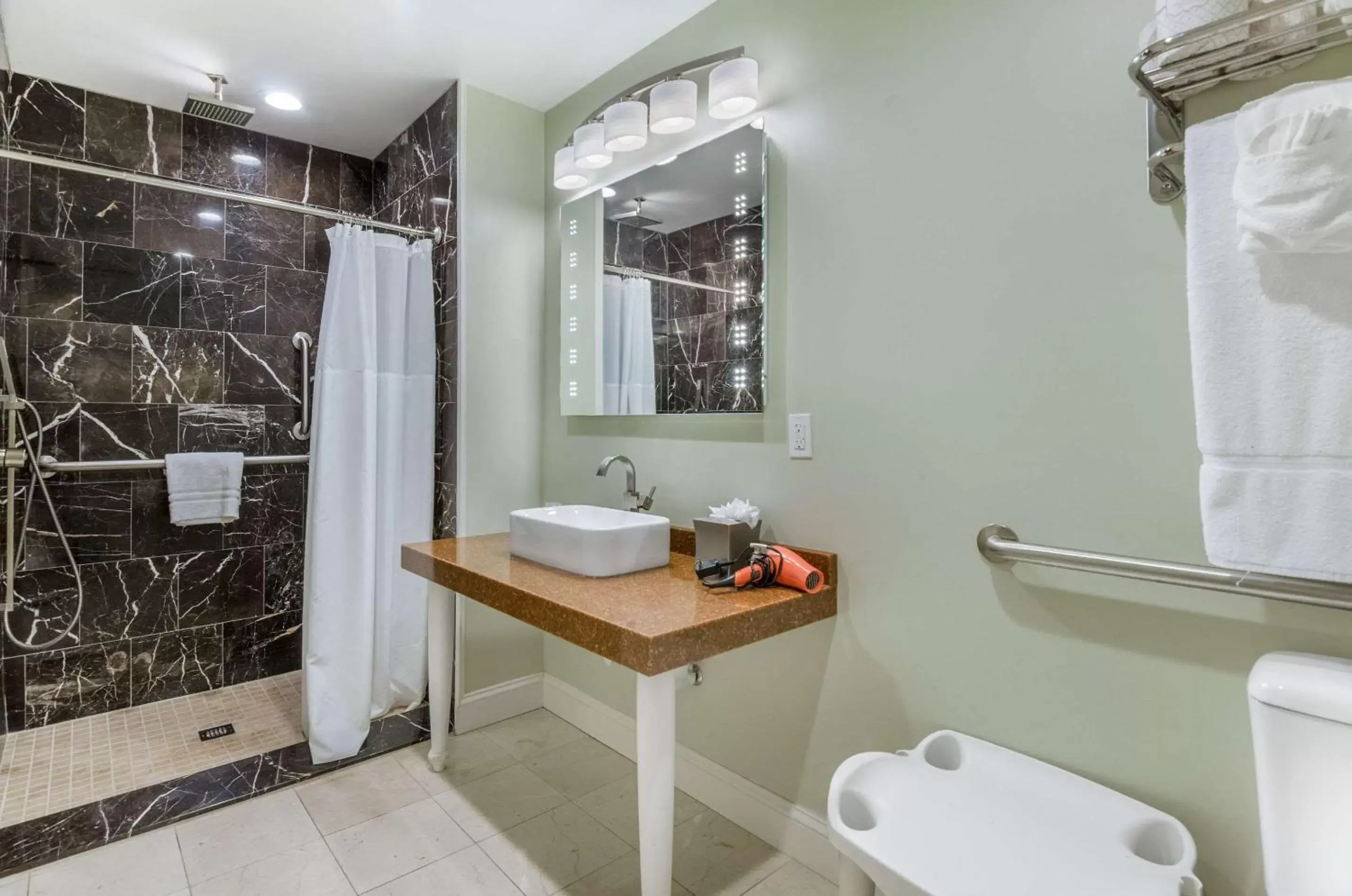 Bathroom in The Gin Hotel, Ascend Hotel Collection