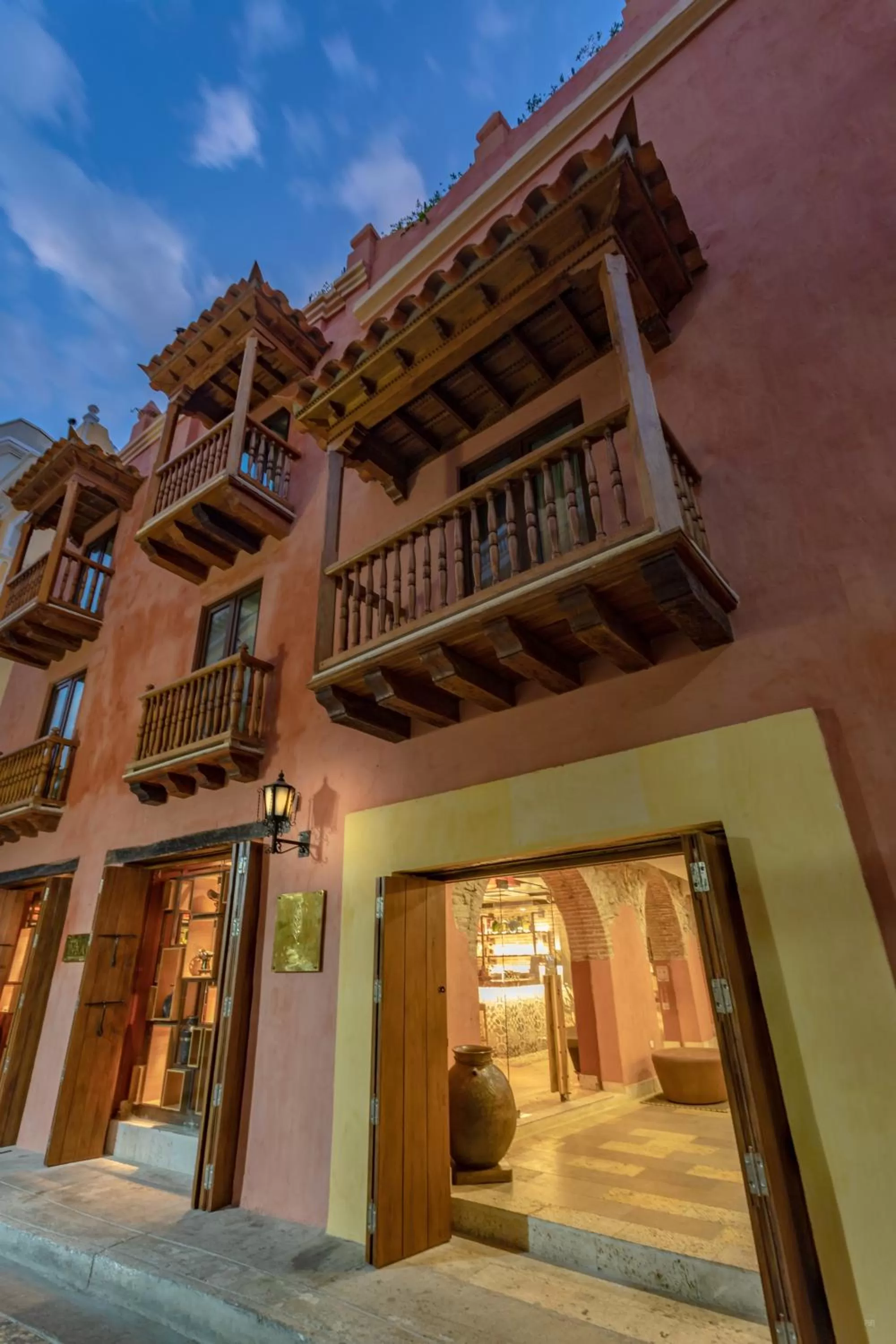 Facade/entrance in Hotel Santa Catalina By OxoHotel