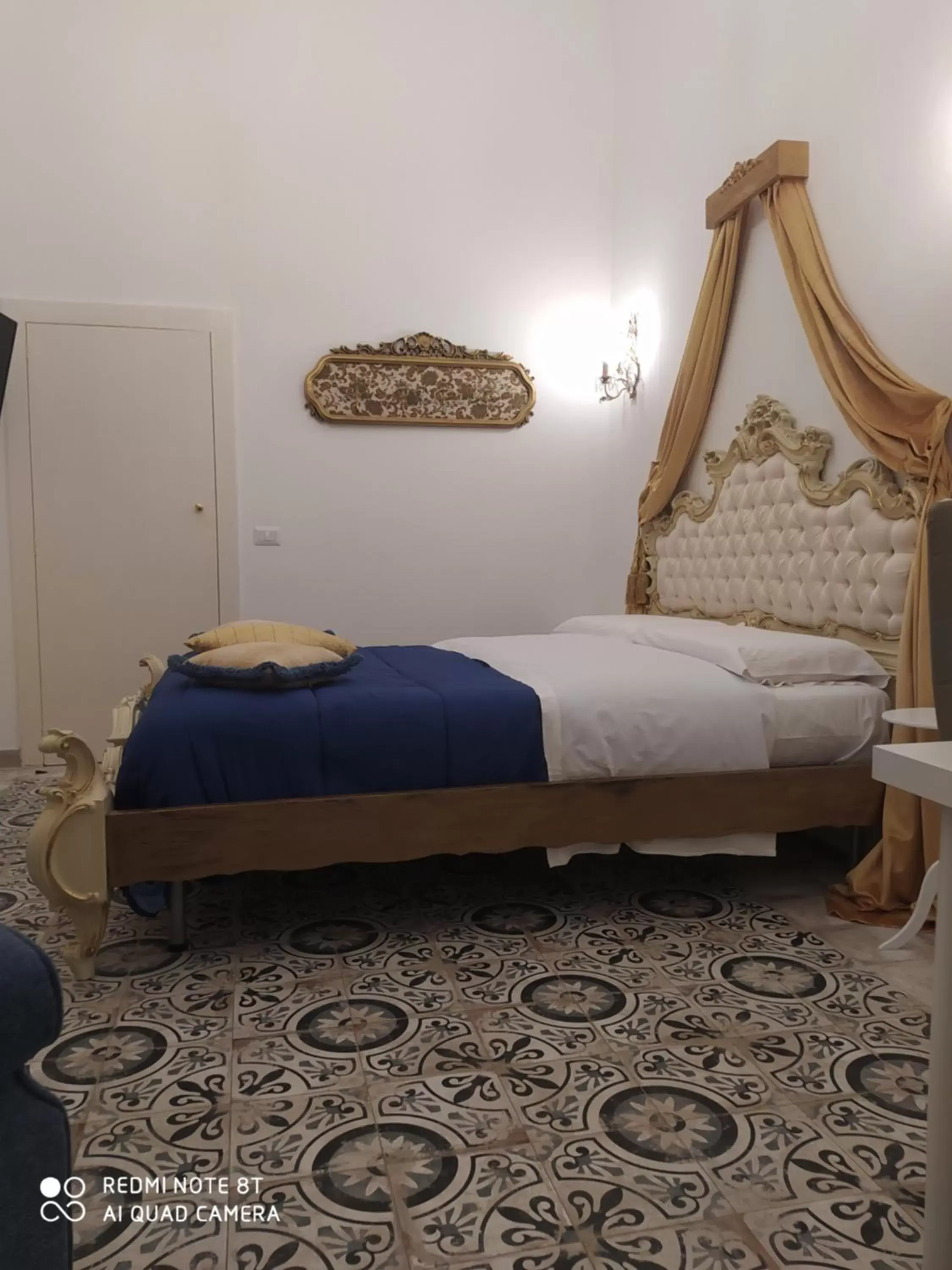 Bed in DONNA LUCREZIA b&b Boutique Hotel Style