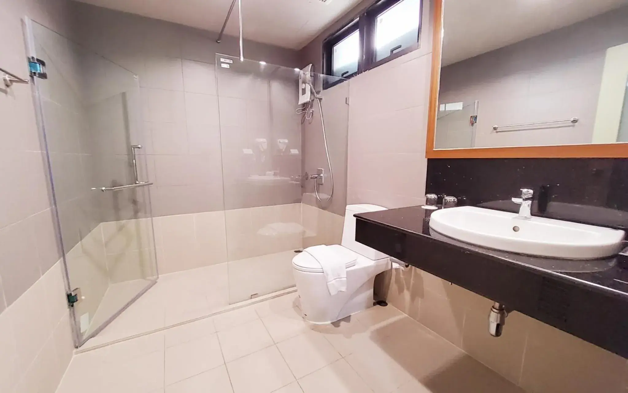 Bathroom in Plakan Resort (SHA Extra Plus)