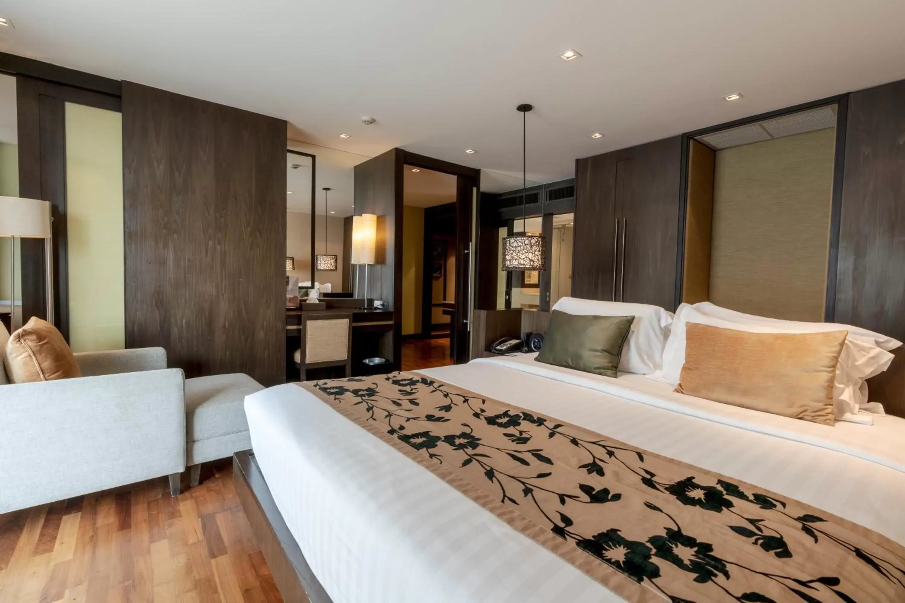 Suite with City View in A-ONE Pattaya Beach Resort Suite with City View in A-ONE Pattaya Beach Resort