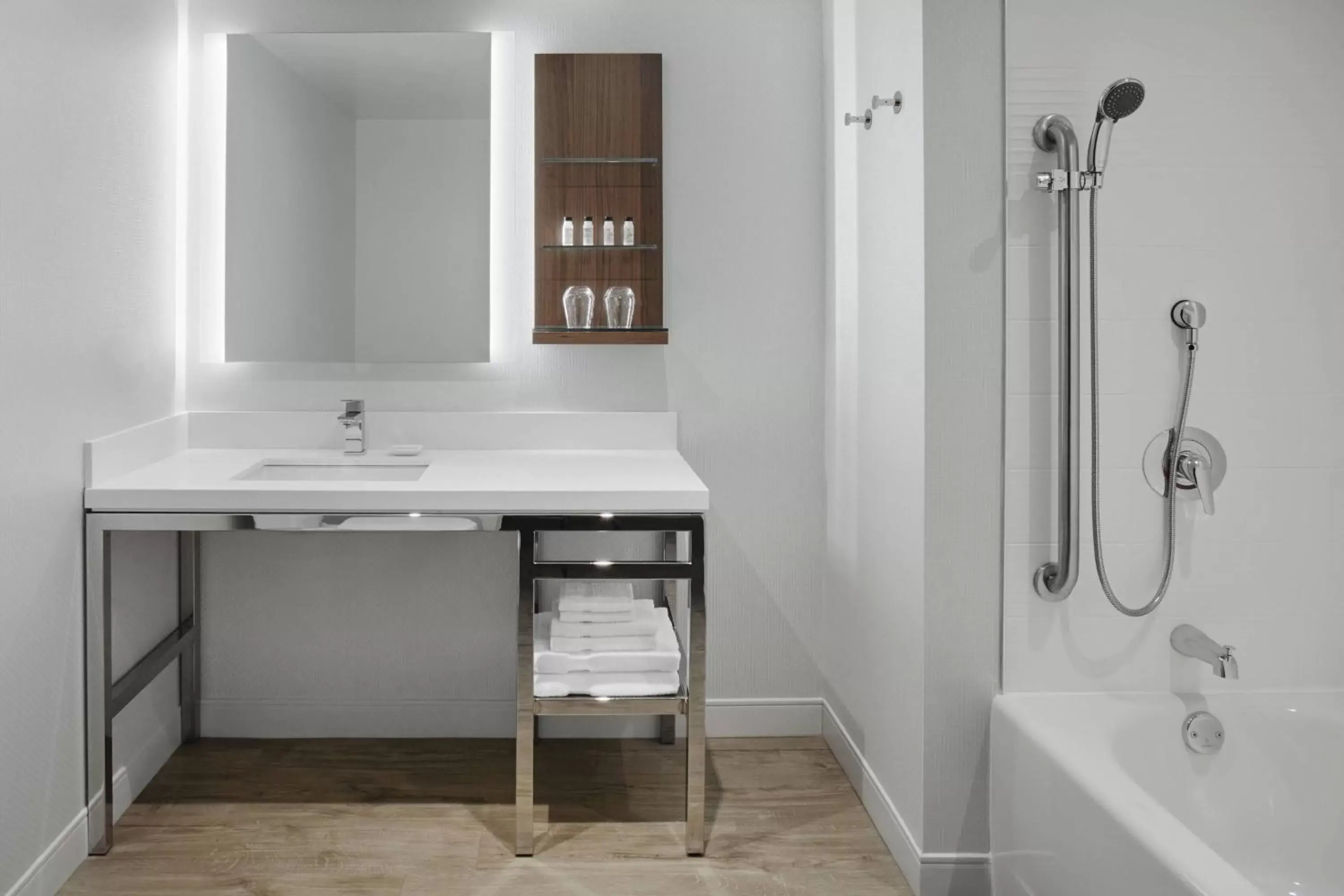 Bathroom in Delta Hotels by Marriott Trois Rivieres Conference Centre