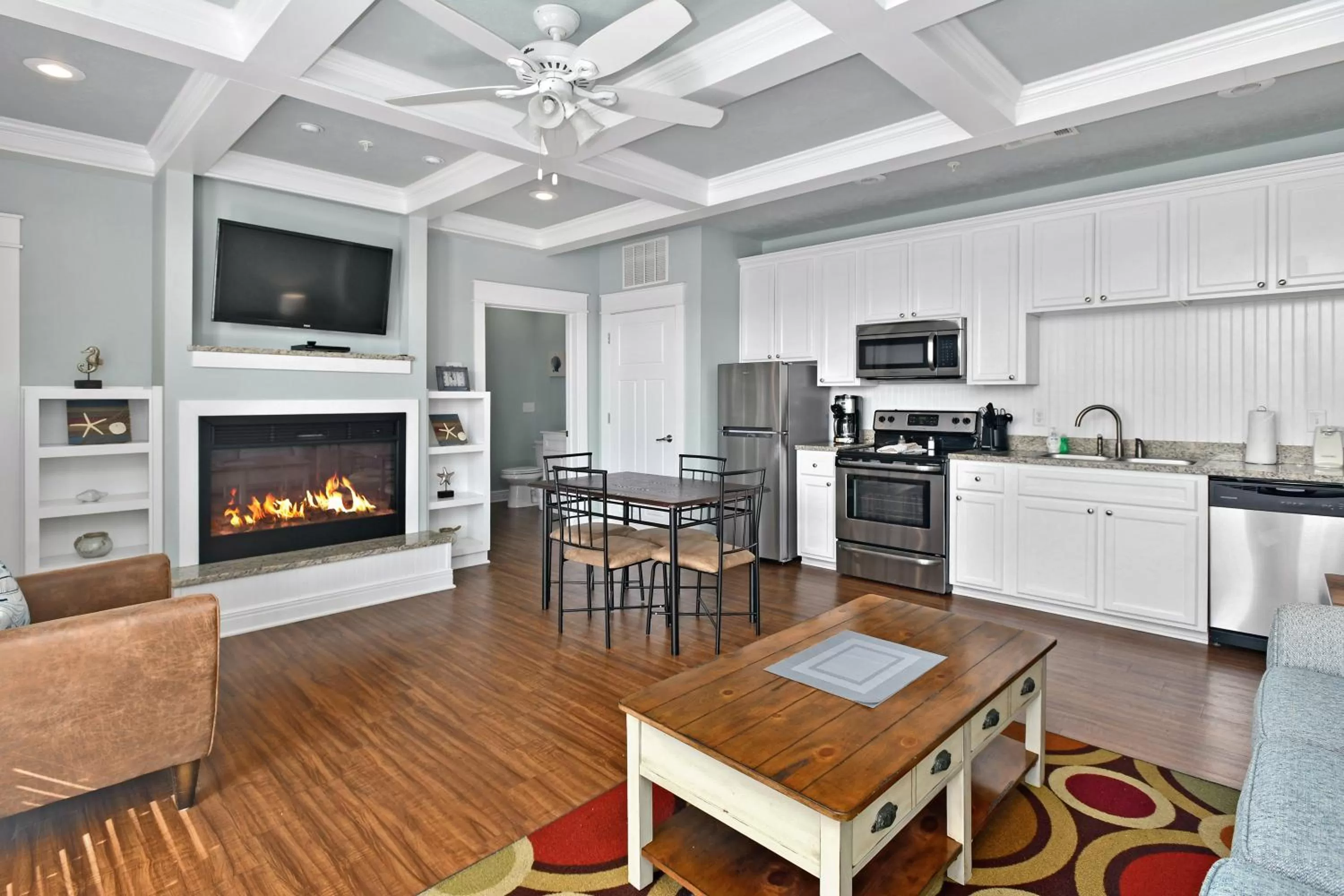 Kitchen/Kitchenette in Bransons Nantucket