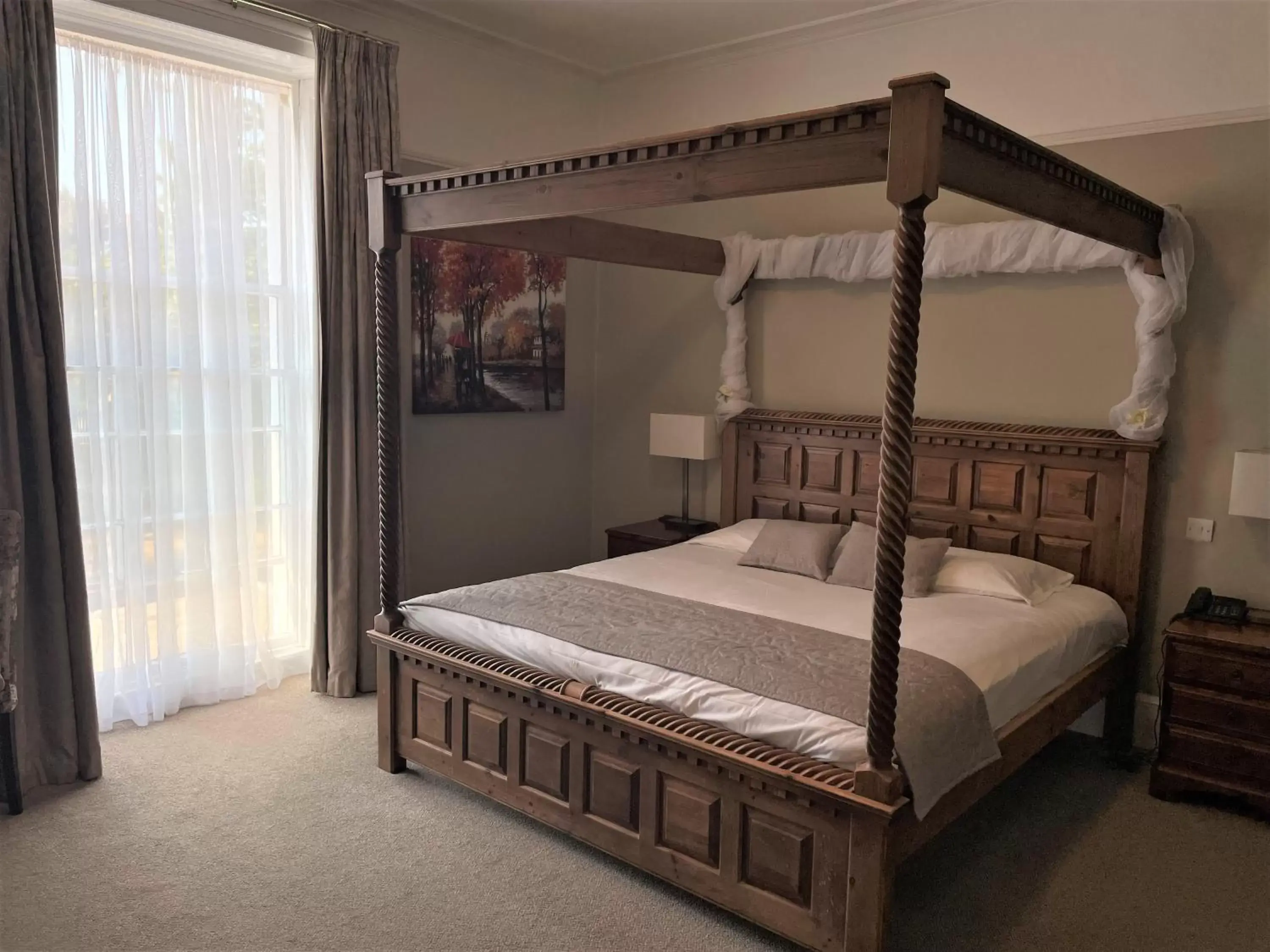 Bedroom, Bed in Alton House Hotel