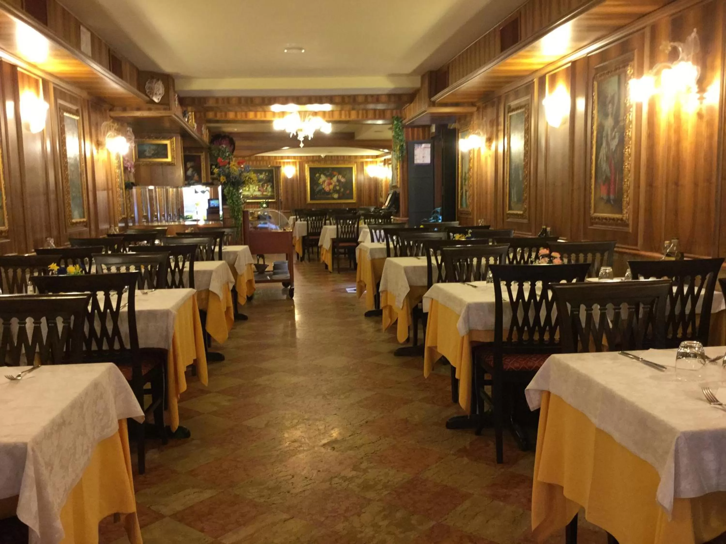 Restaurant/places to eat in Antico Panada