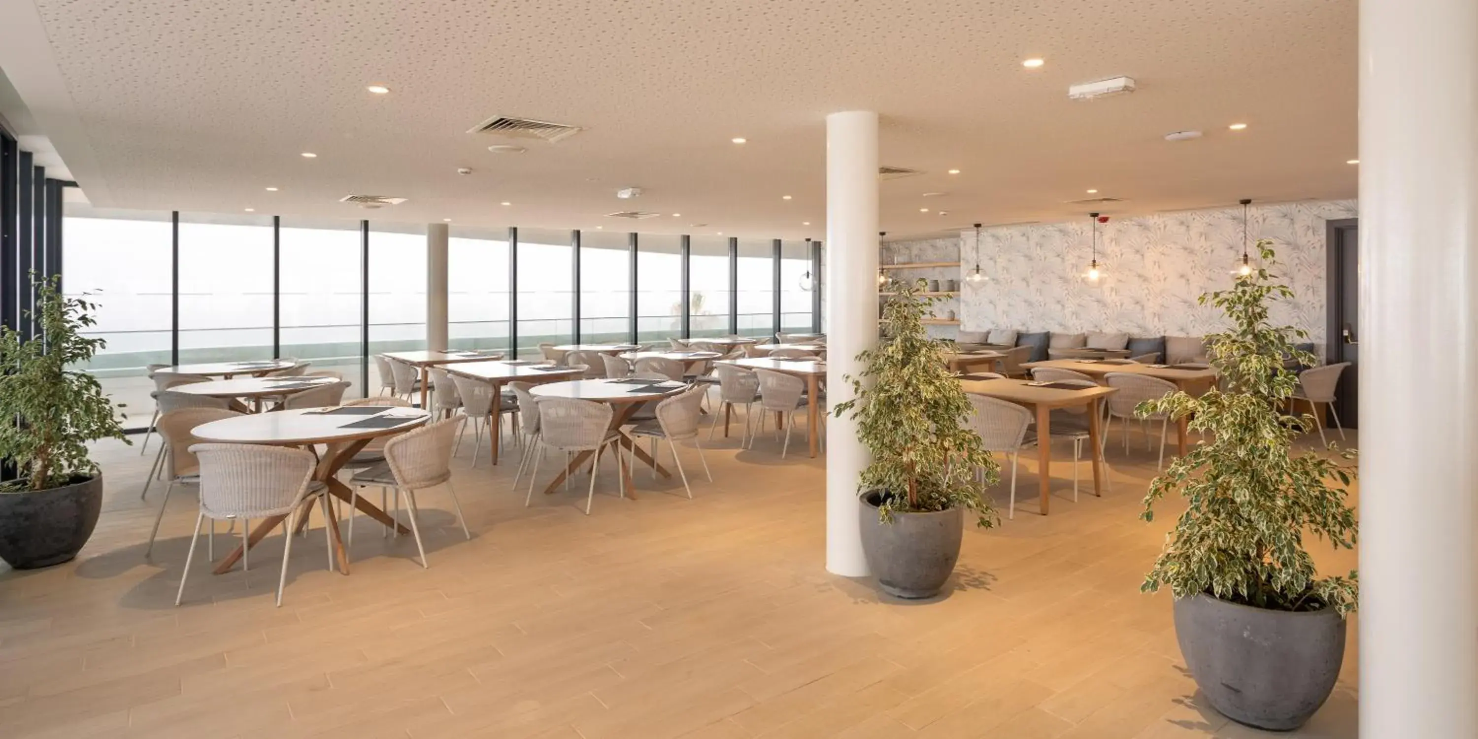 Restaurant/places to eat in Longevity Health & Wellness Hotel - Adults Only Restaurant/places to eat in Longevity Health & Wellness Hotel - Adults Only