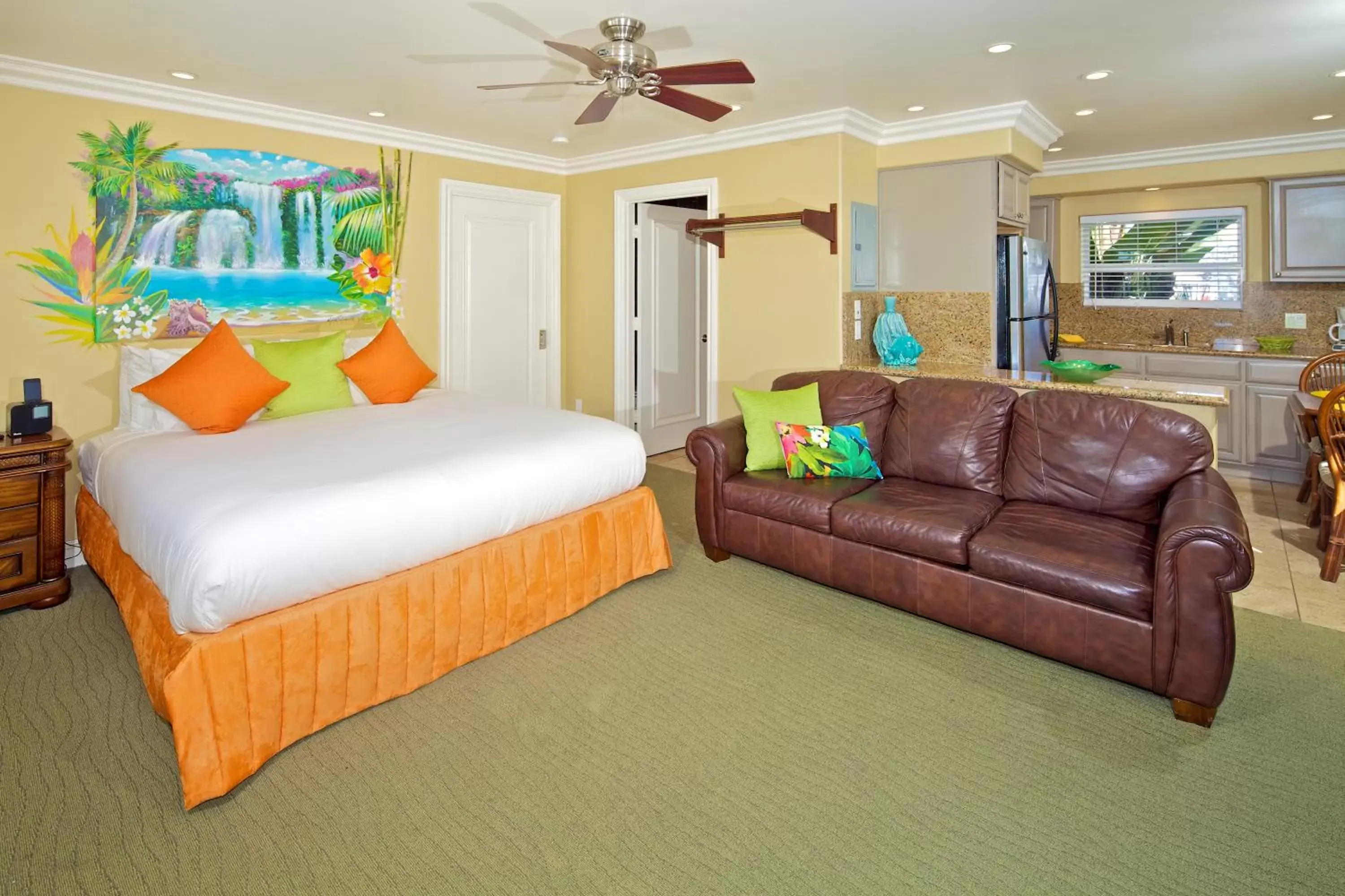 Bed in Ocean Palms Beach Resort