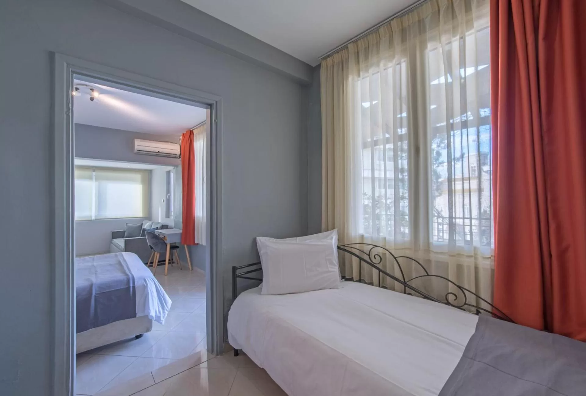 Bed in Kimon Hotel Athens