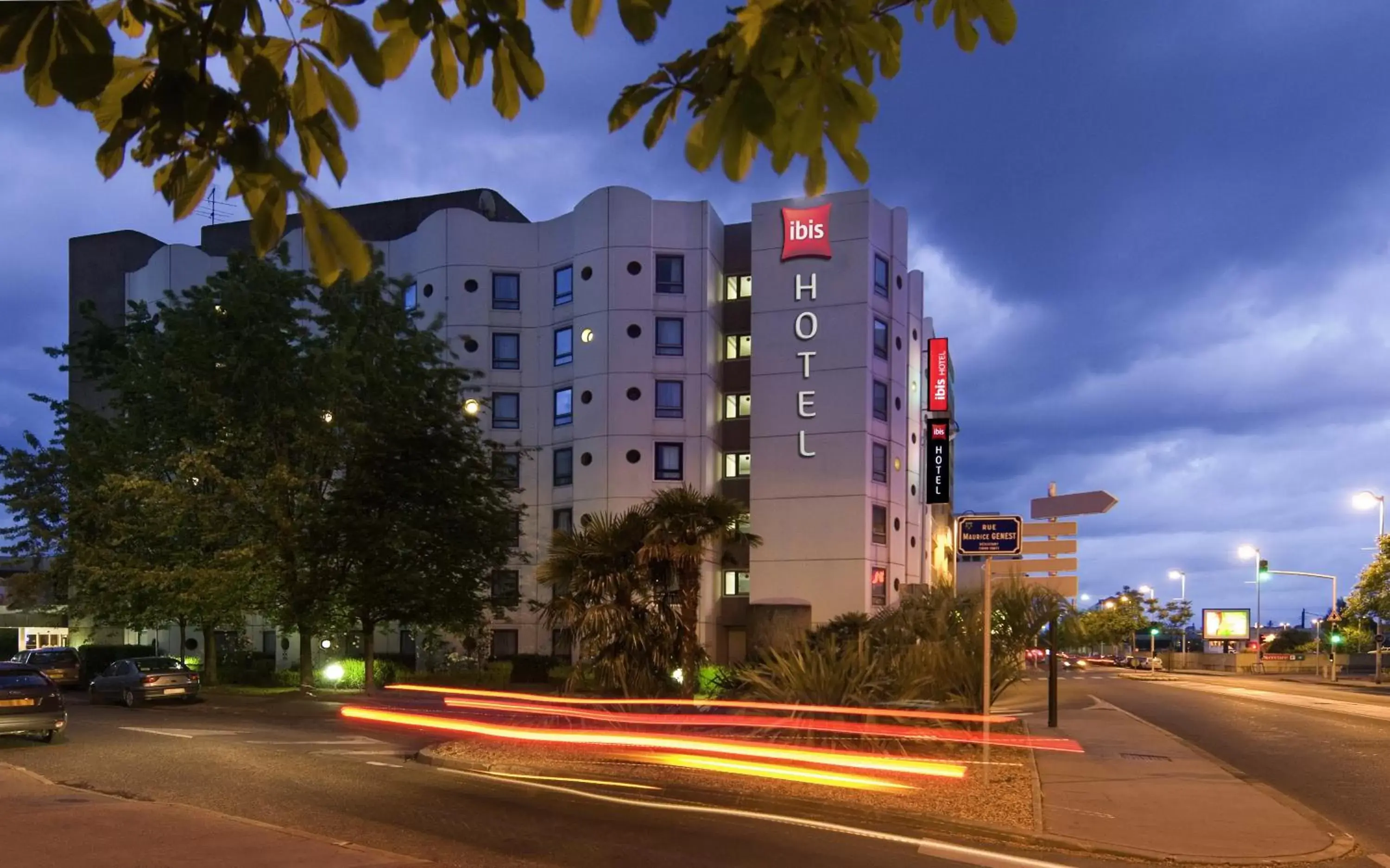 Facade/entrance, Property Building in ibis Tours Centre Gare