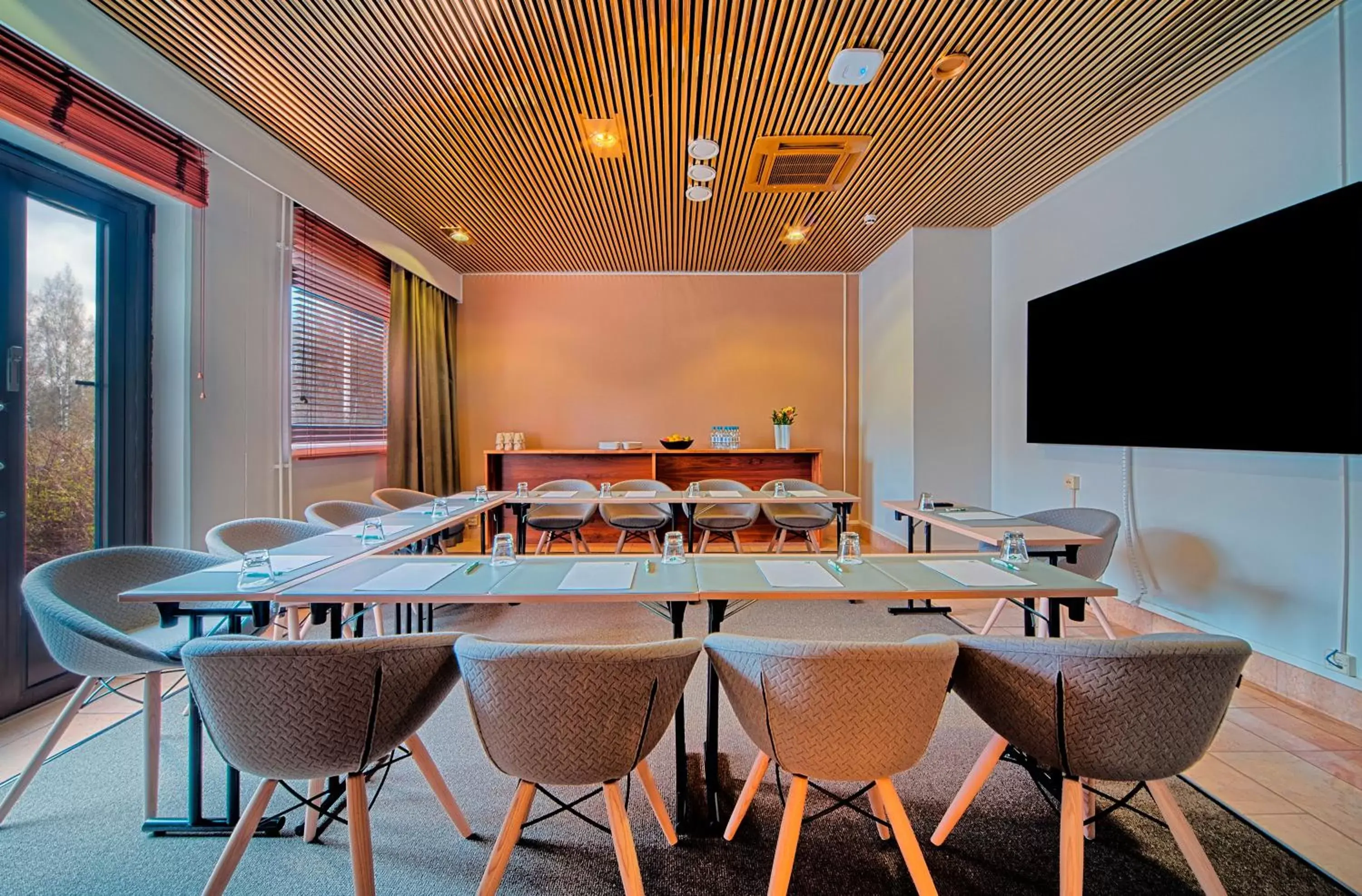 Meeting/conference room, Business Area/Conference Room in Holiday Inn Helsinki-Vantaa Airport, an IHG Hotel