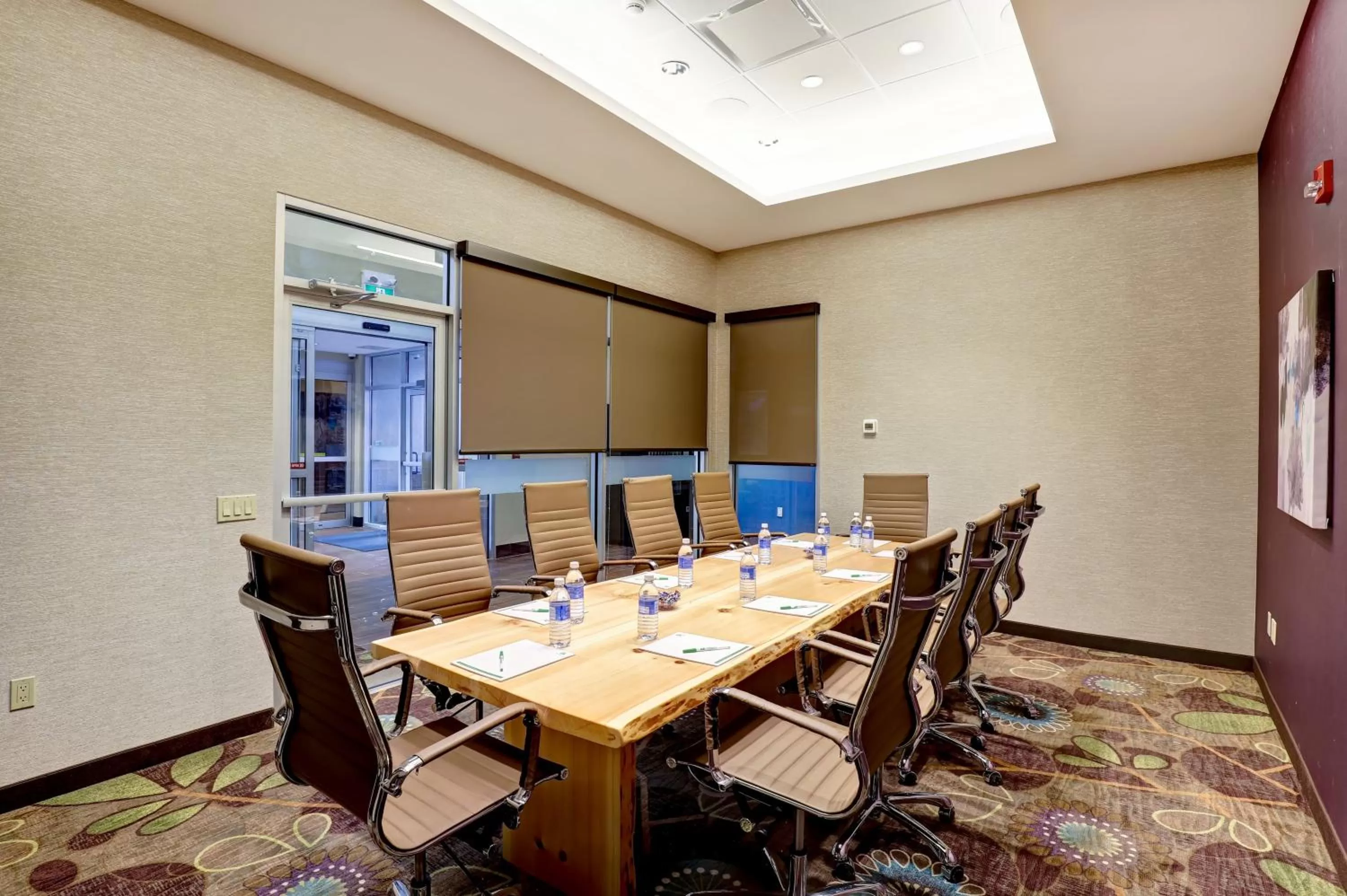 Meeting/conference room in Holiday Inn - Mississauga Toronto West by IHG