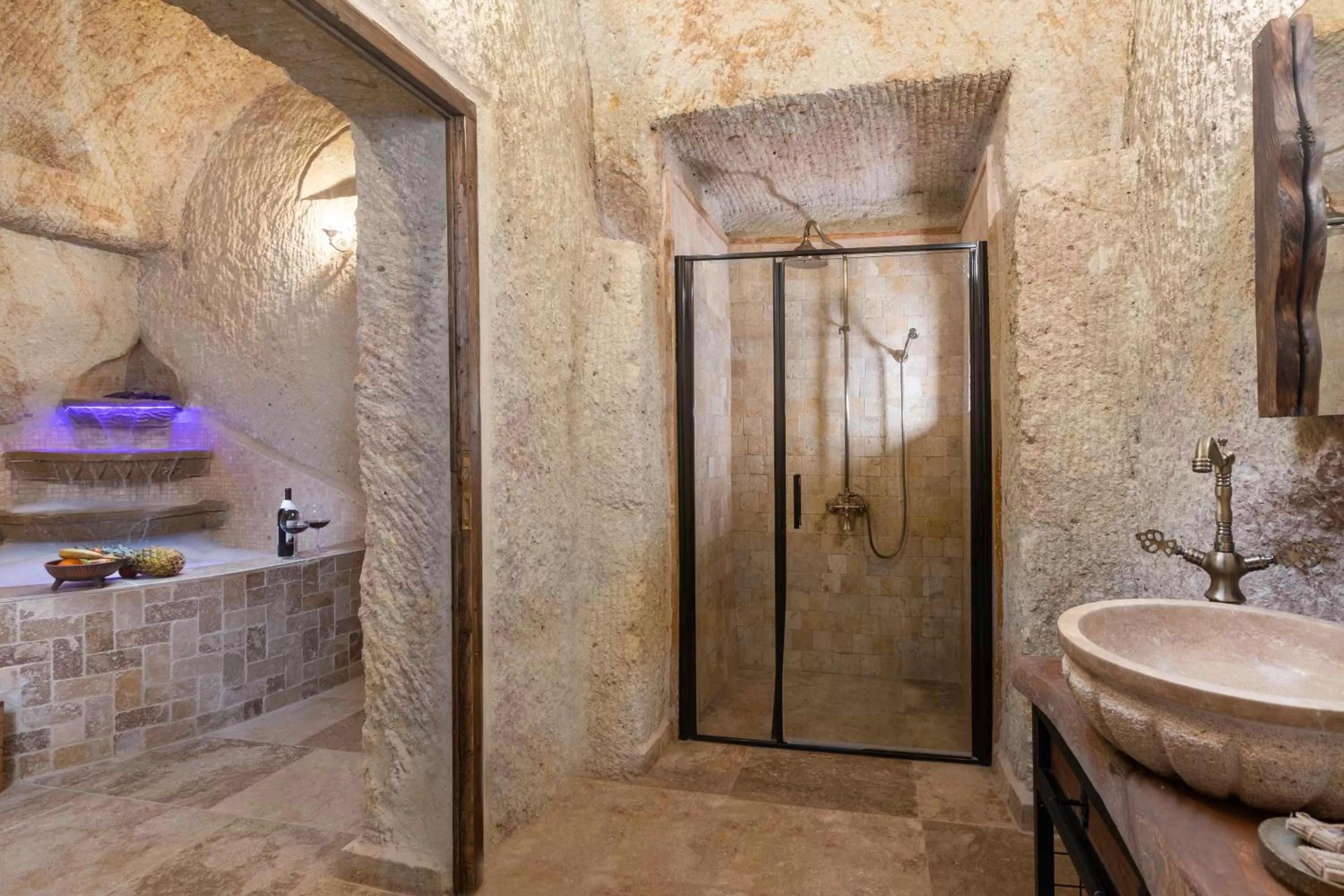 Bathroom in Kayata Cave Suites Special Class